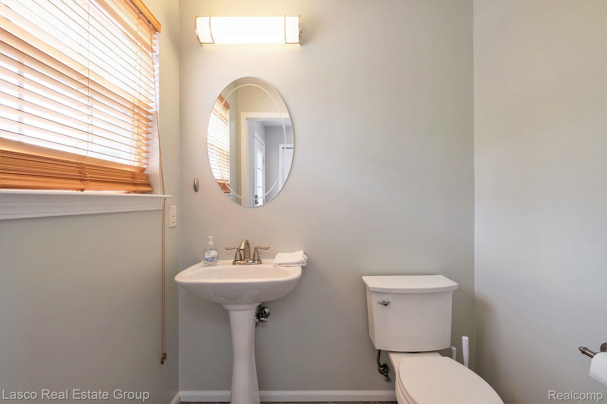 10351 EDGEWATER Trail