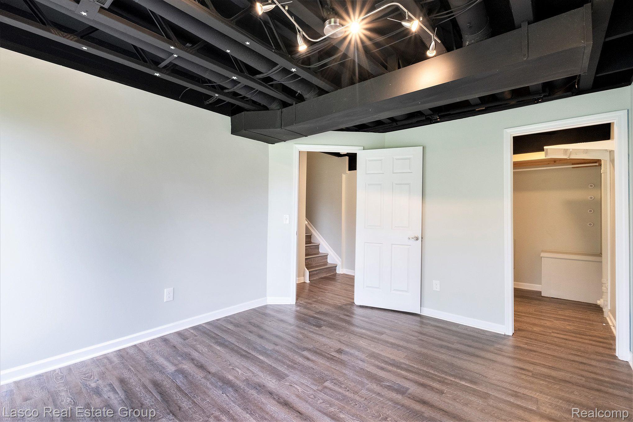 10351 EDGEWATER Trail