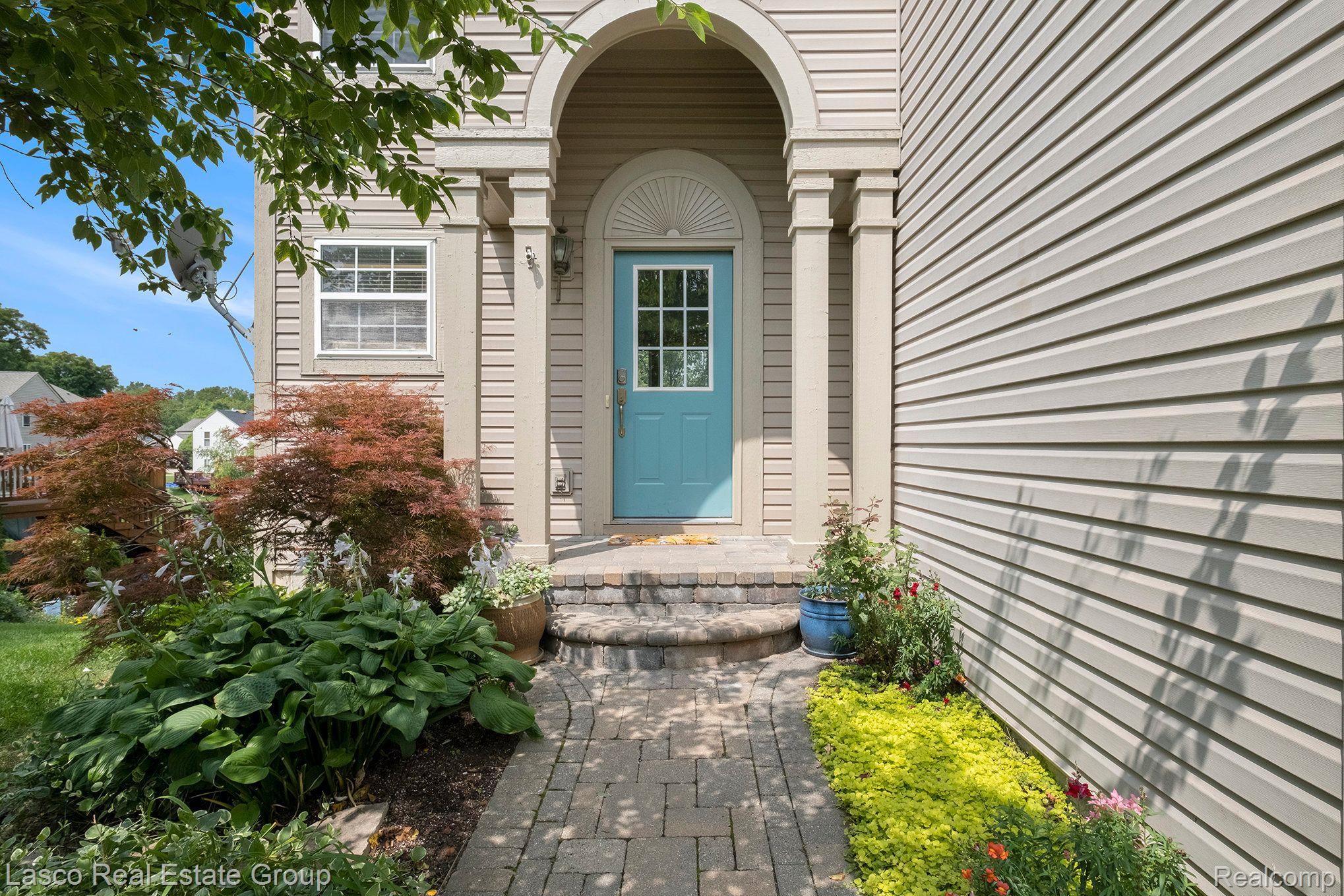 10351 EDGEWATER Trail