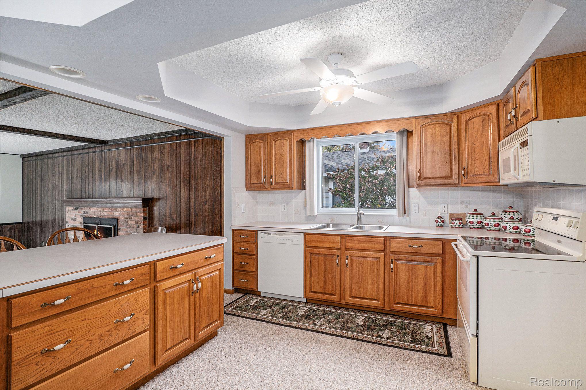 4198 CHARTER OAK Drive