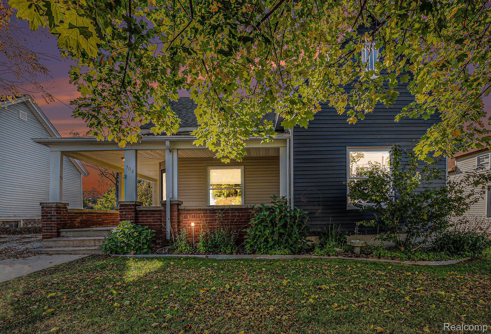 308 S ADELAIDE Street