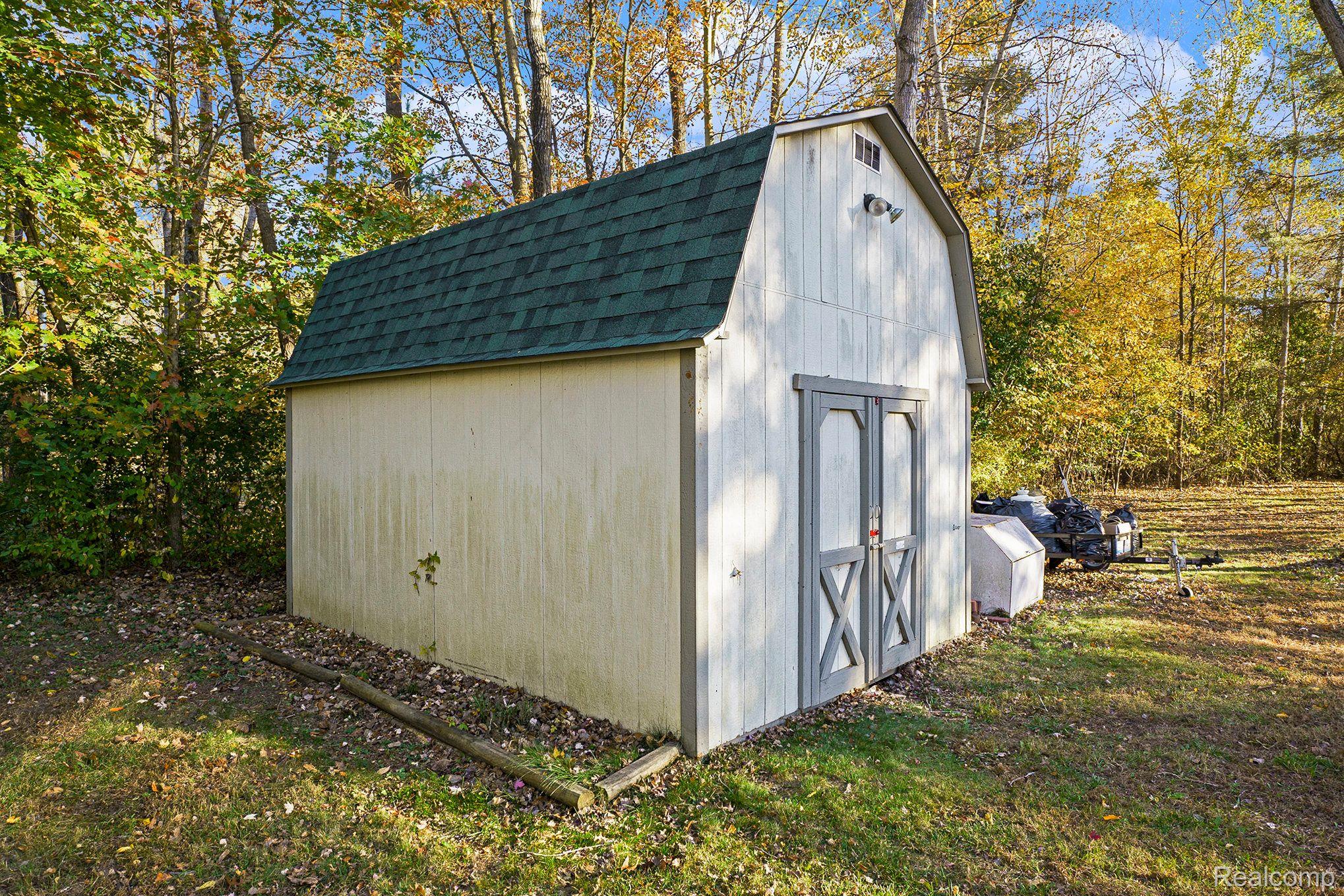 6464 DAVISON Road