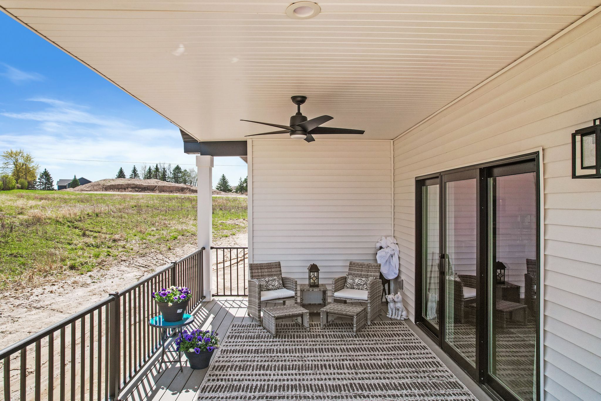 12711 IVY Lane