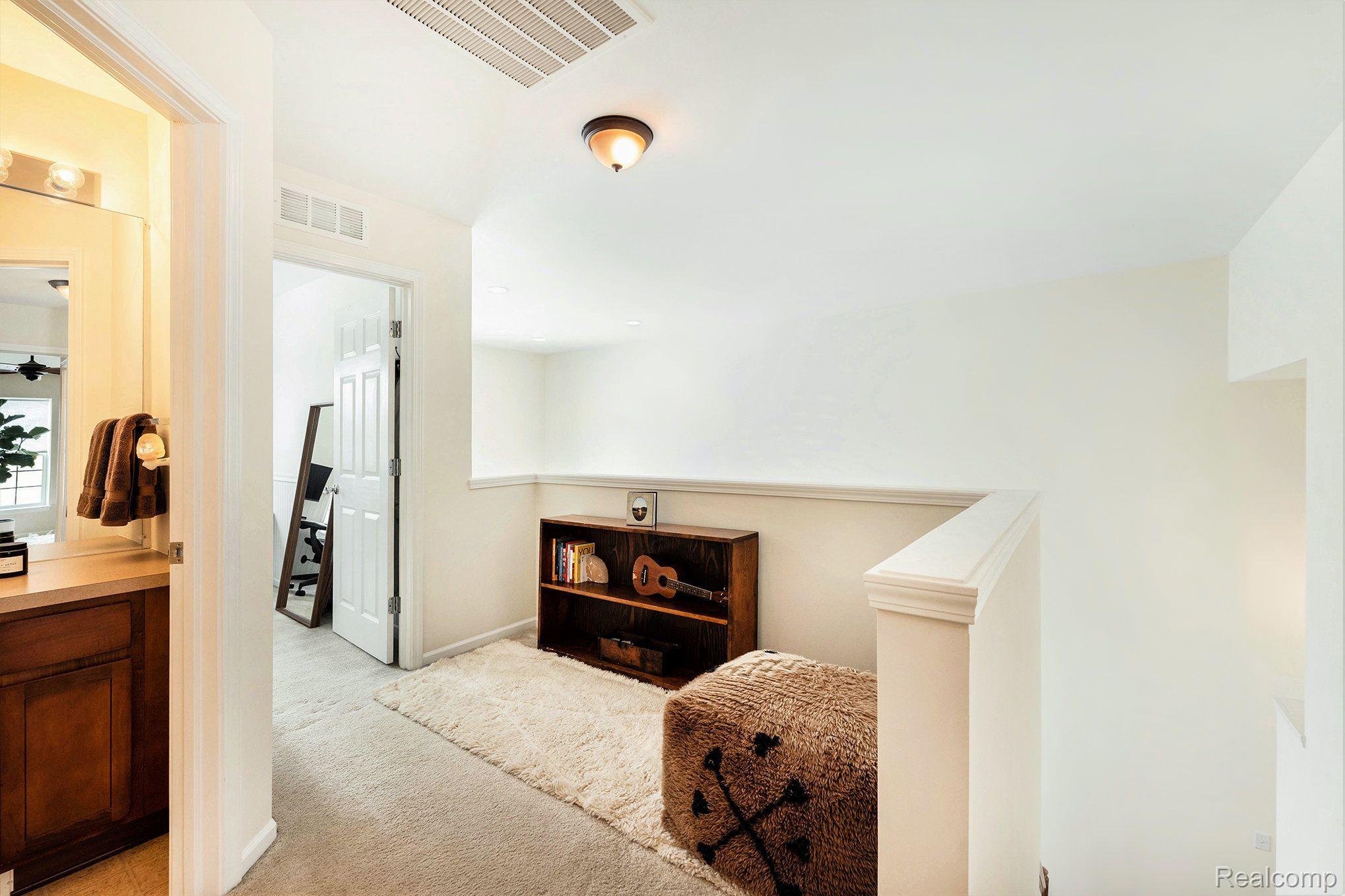 562 Dockside Circle
