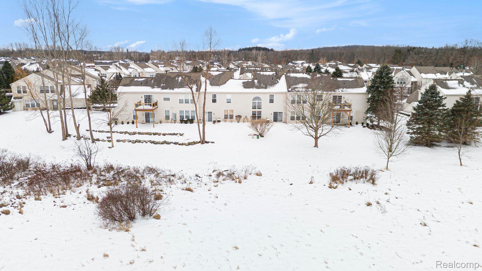 562 Dockside Circle