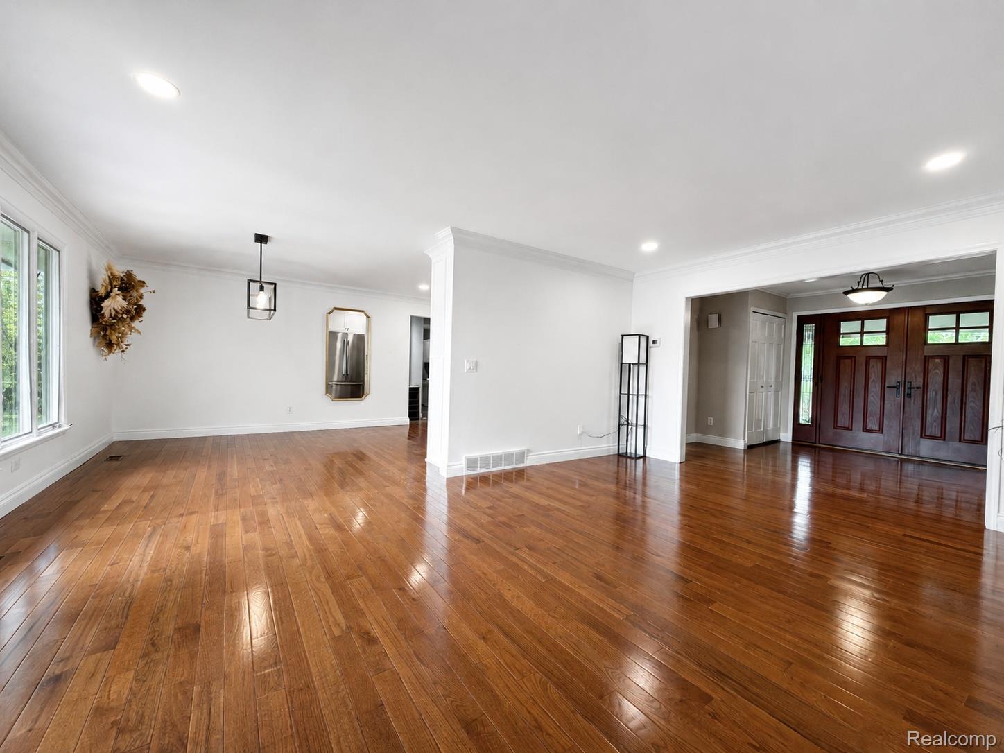 1330 Meadow Green Lane