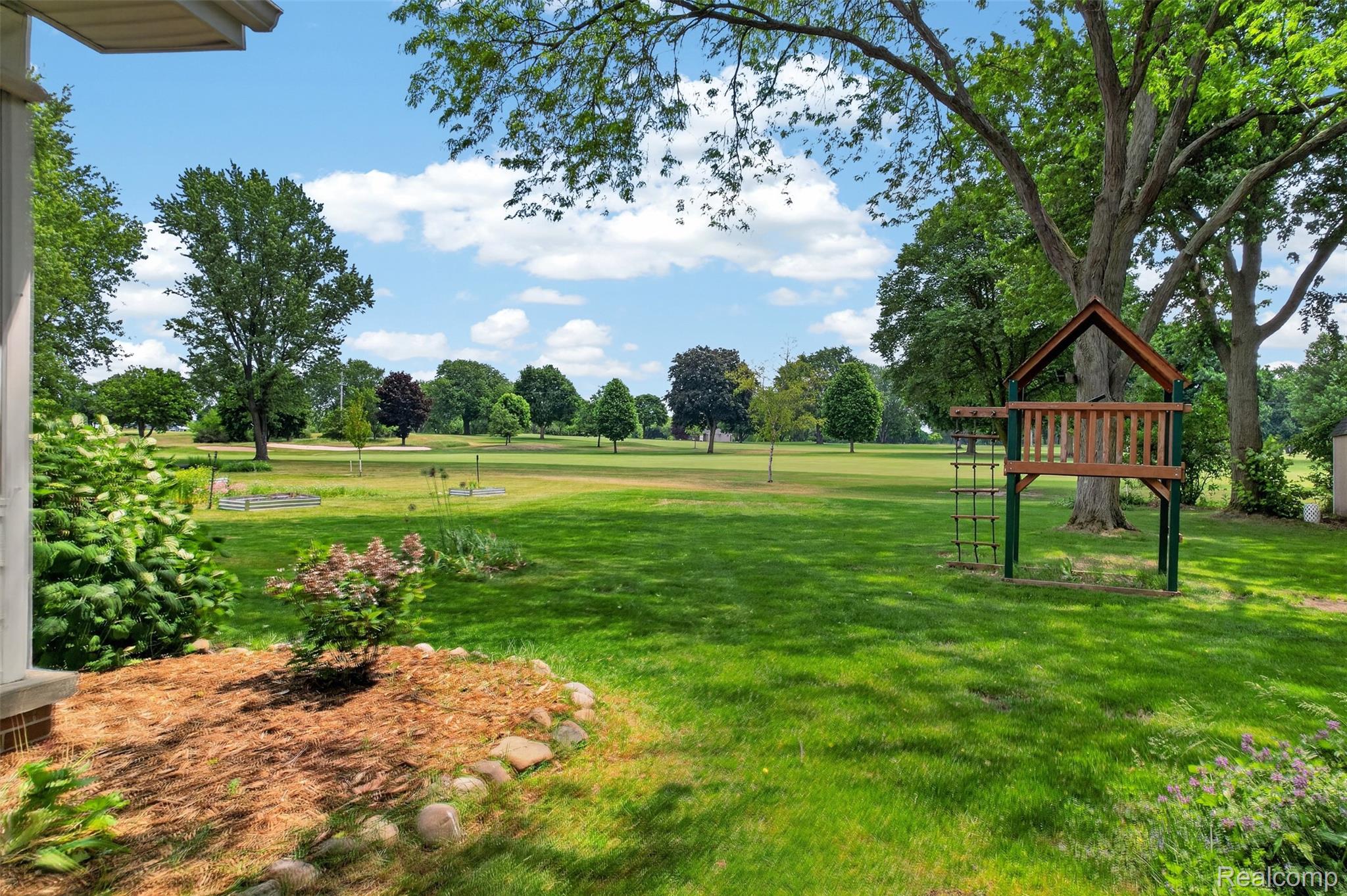 1330 Meadow Green Lane