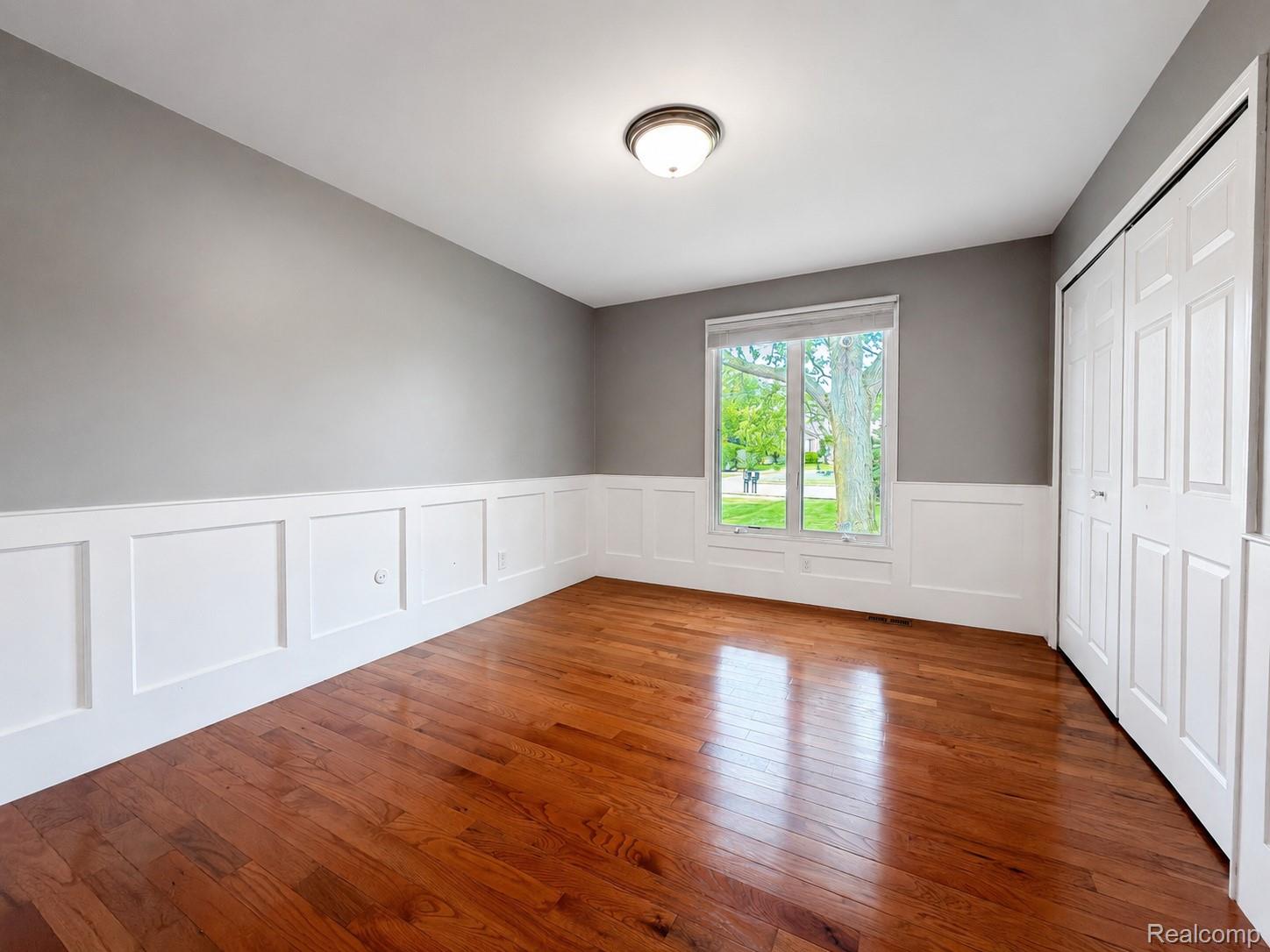 1330 Meadow Green Lane