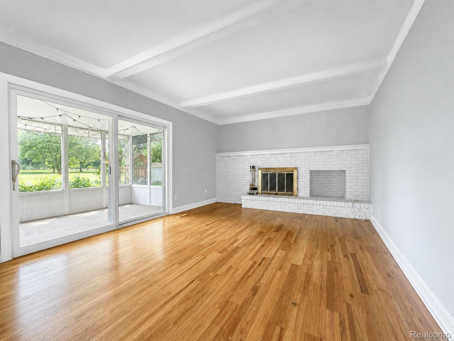 1330 Meadow Green Lane