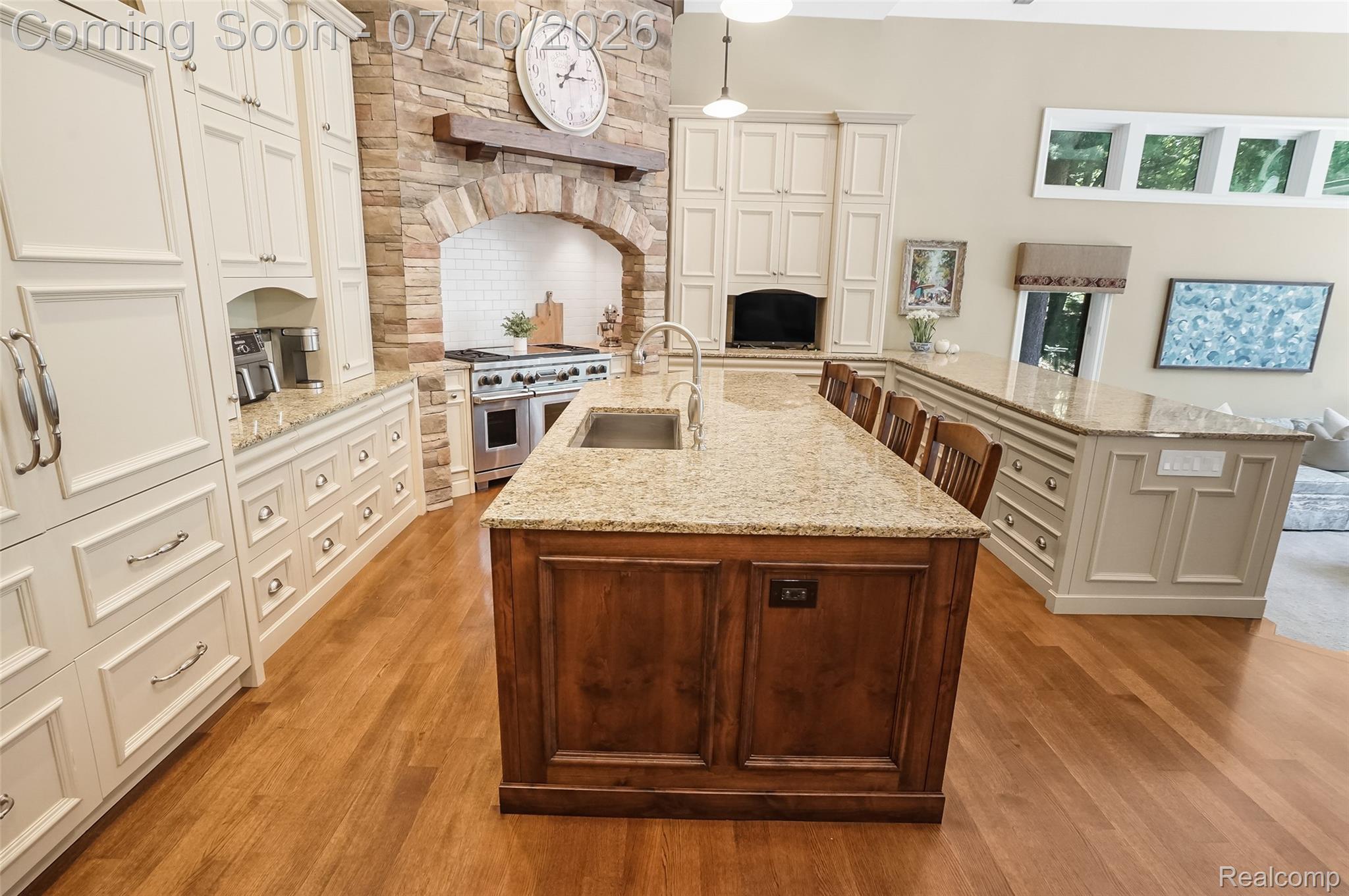 12172 Woodline Drive
