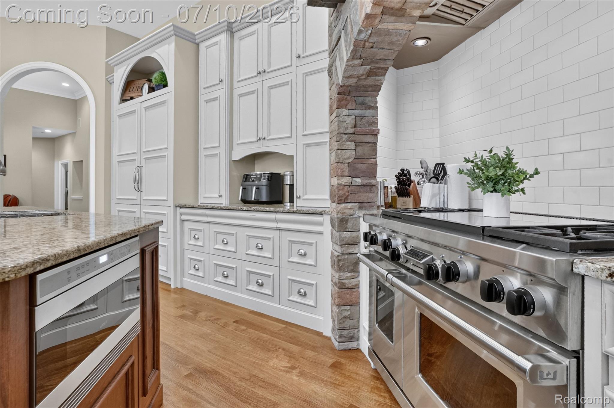 12172 Woodline Drive