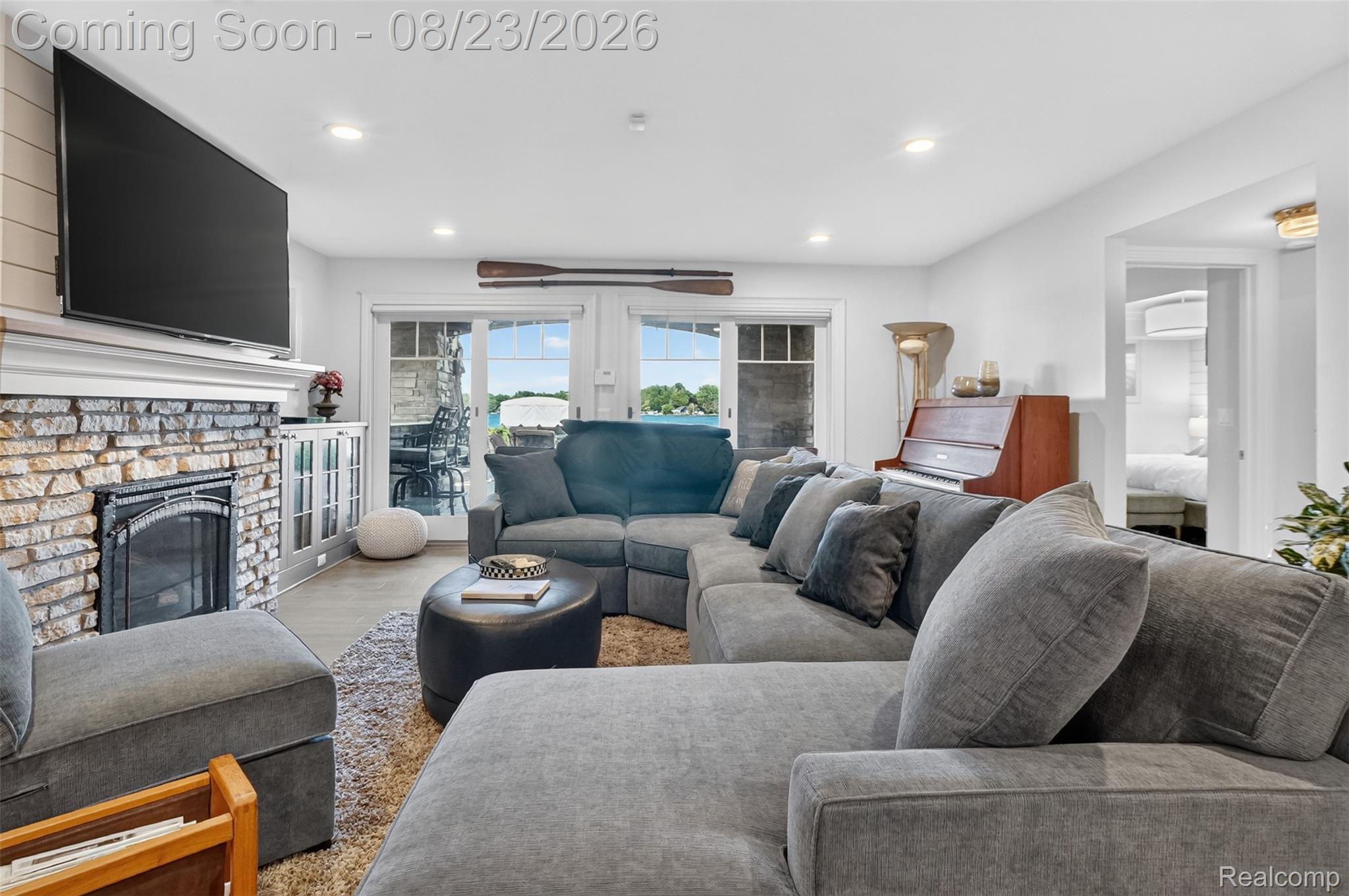 13193 Lake Shore Drive