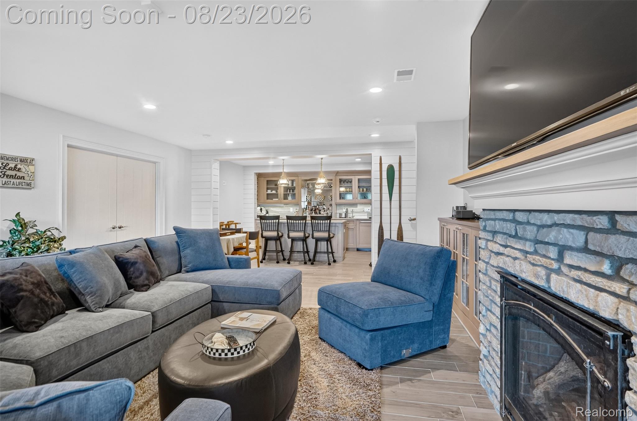 13193 Lake Shore Drive