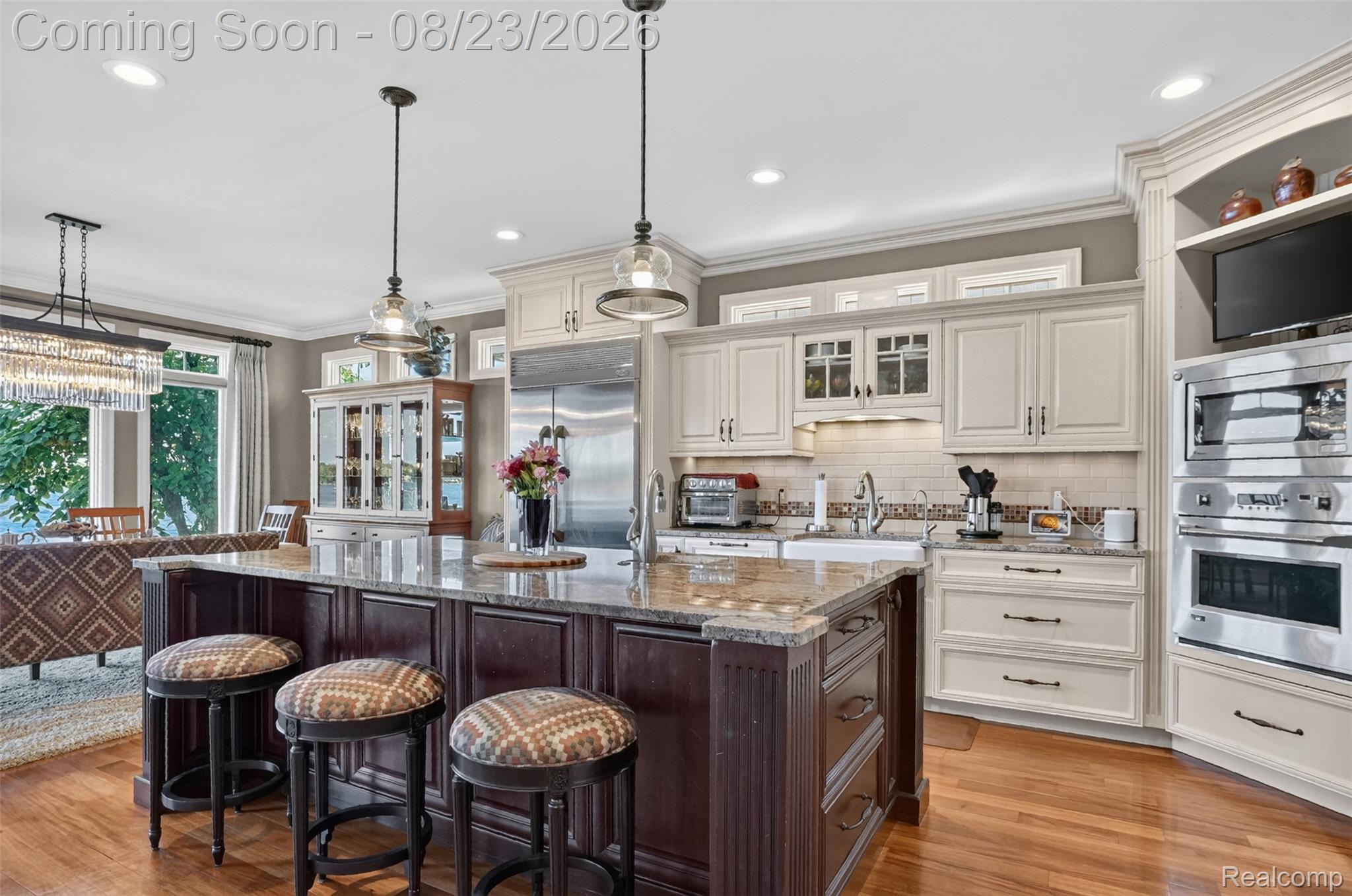 13193 Lake Shore Drive