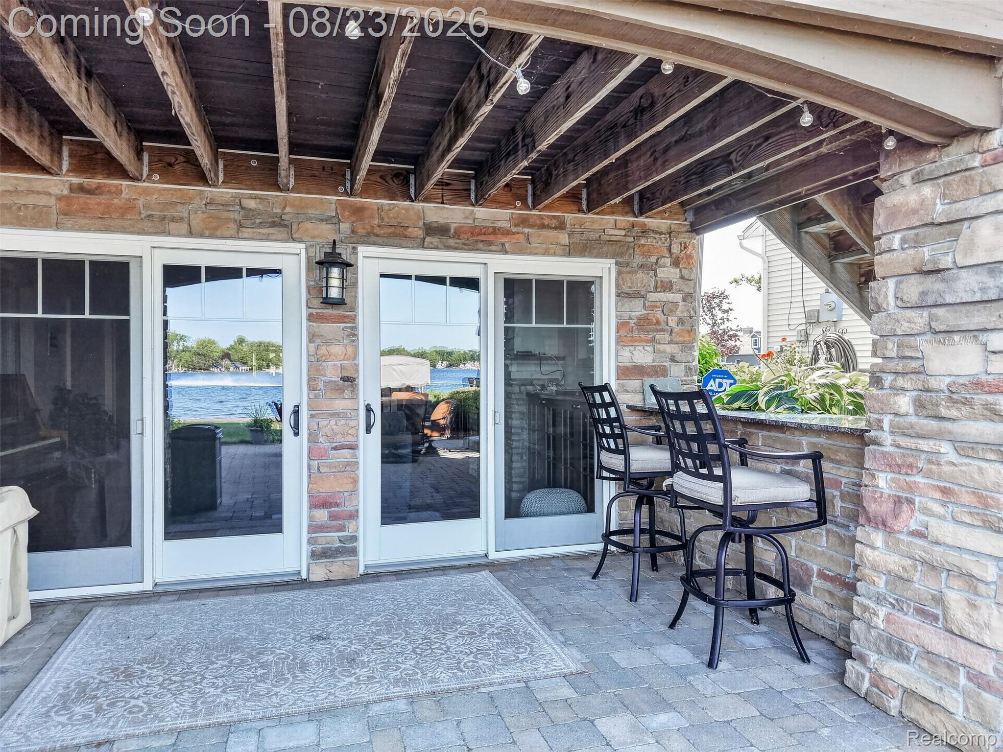 13193 Lake Shore Drive