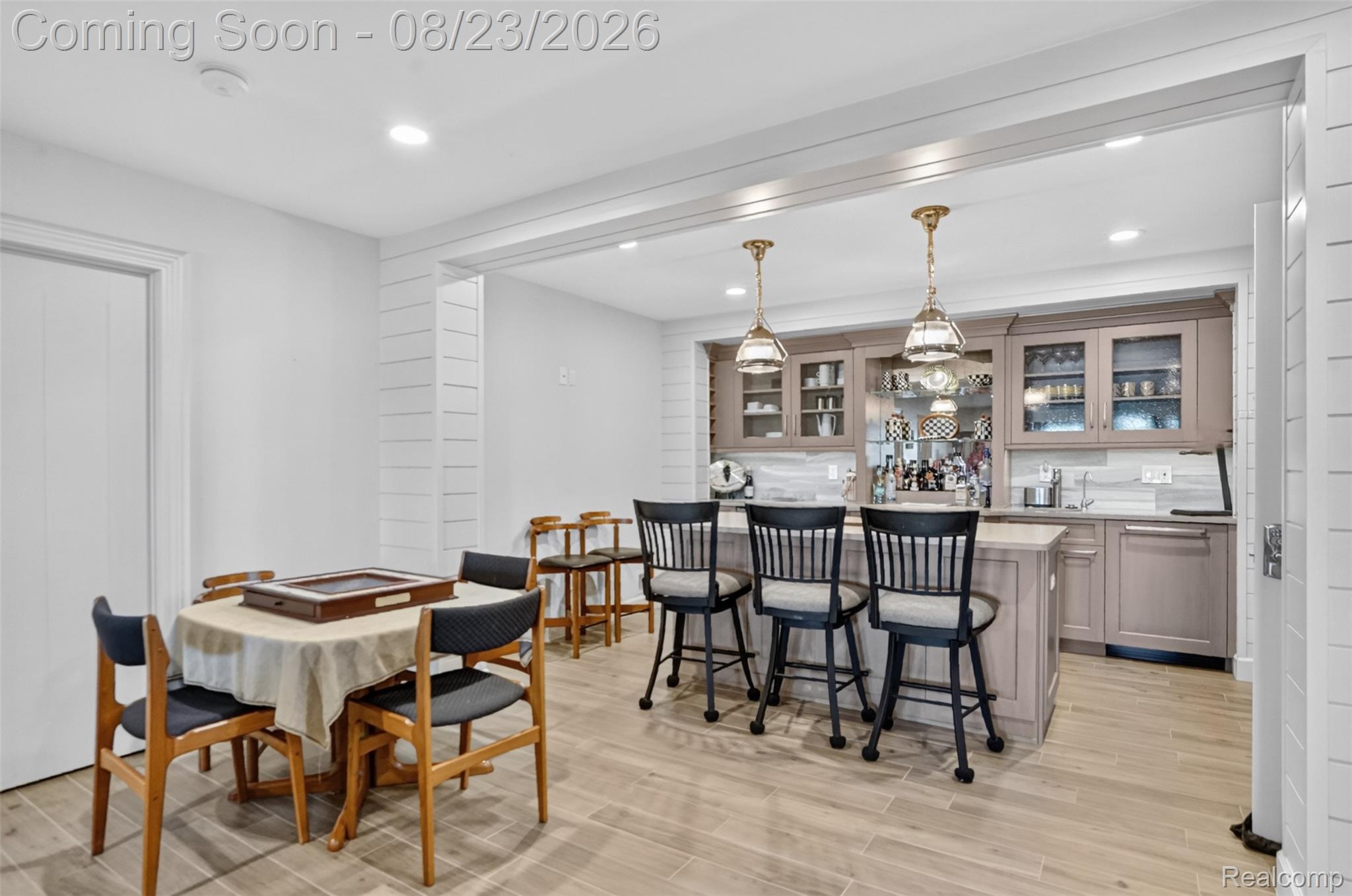 13193 Lake Shore Drive