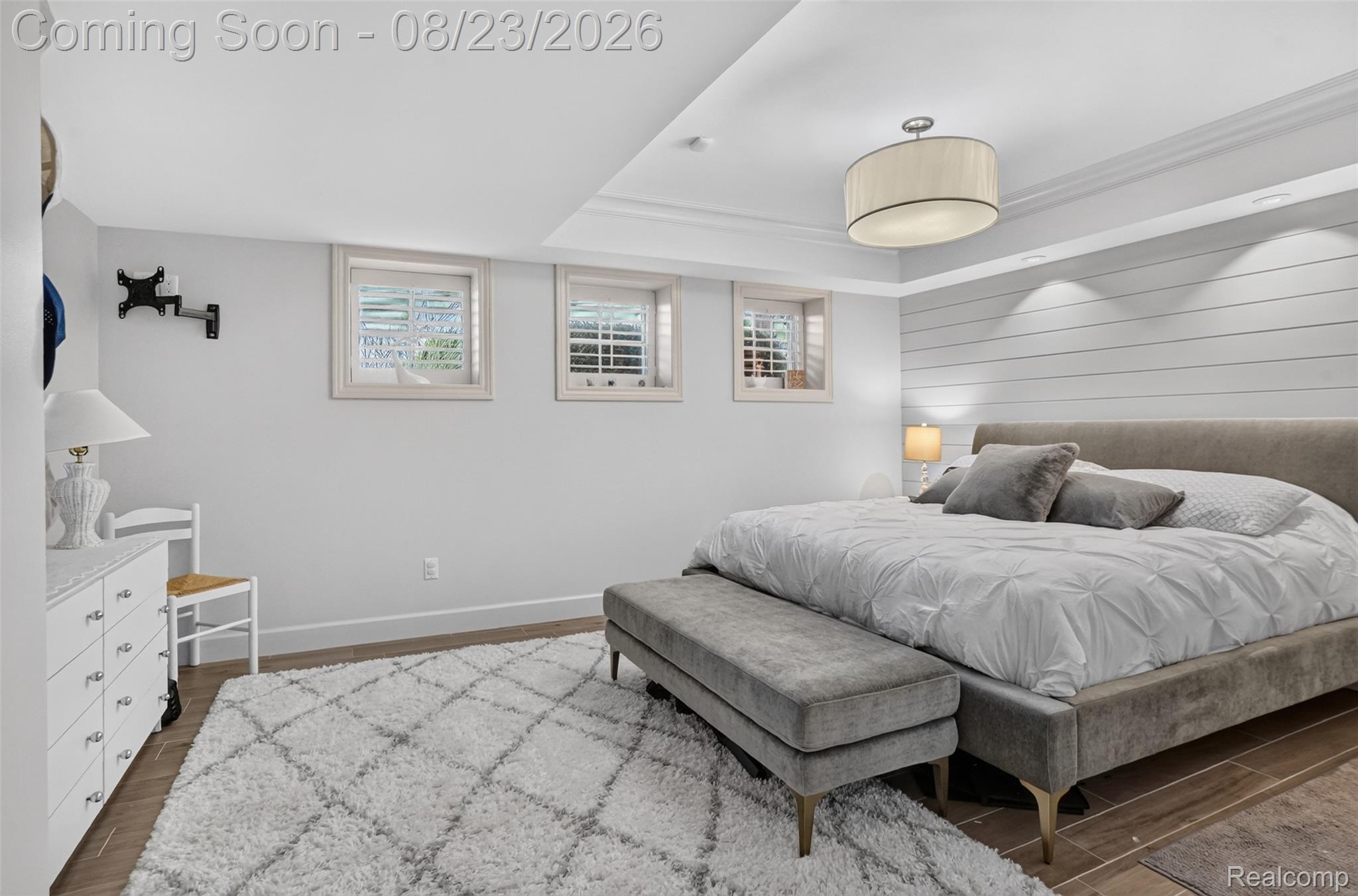 13193 Lake Shore Drive