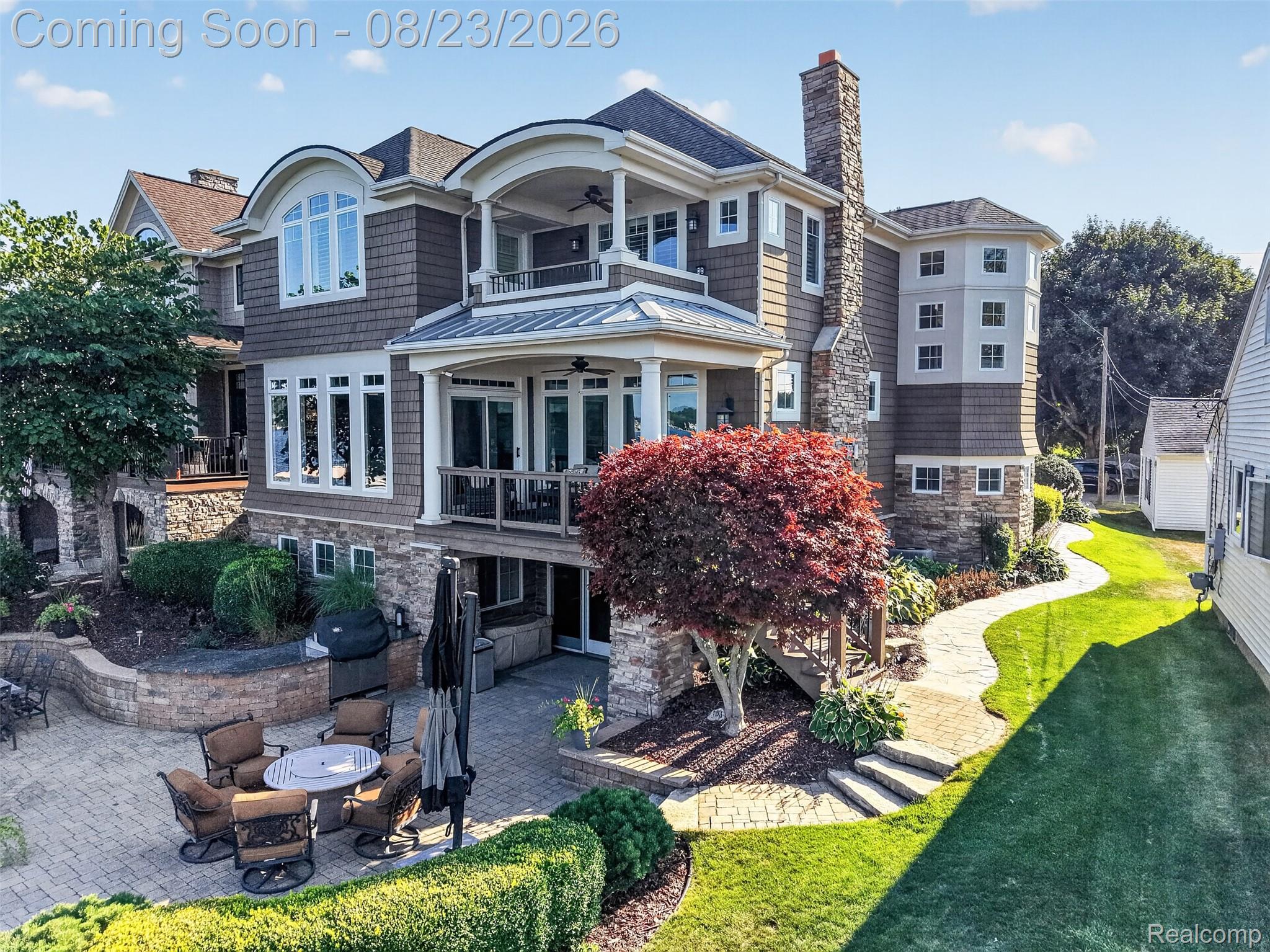 13193 Lake Shore Drive
