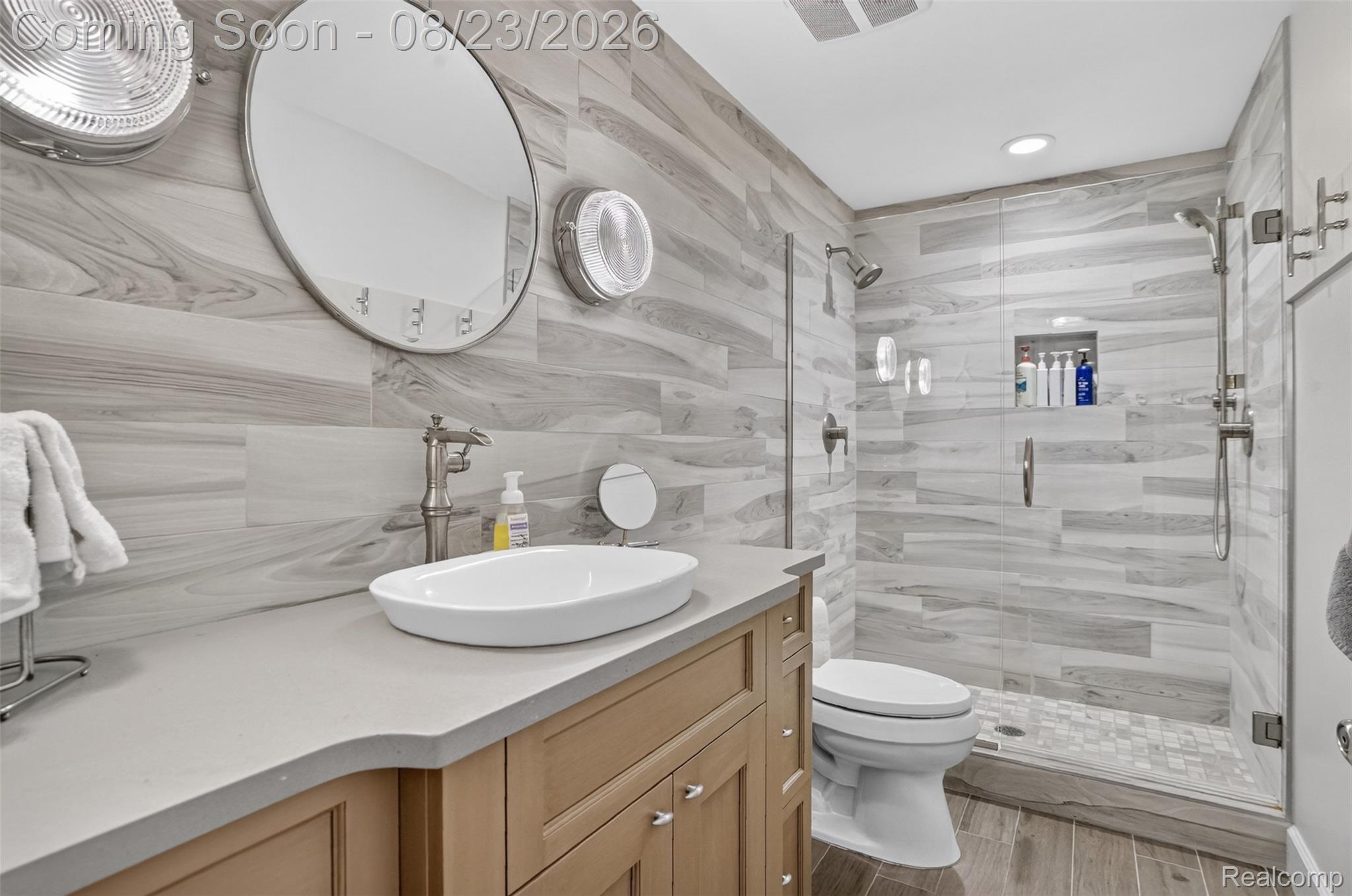 13193 Lake Shore Drive