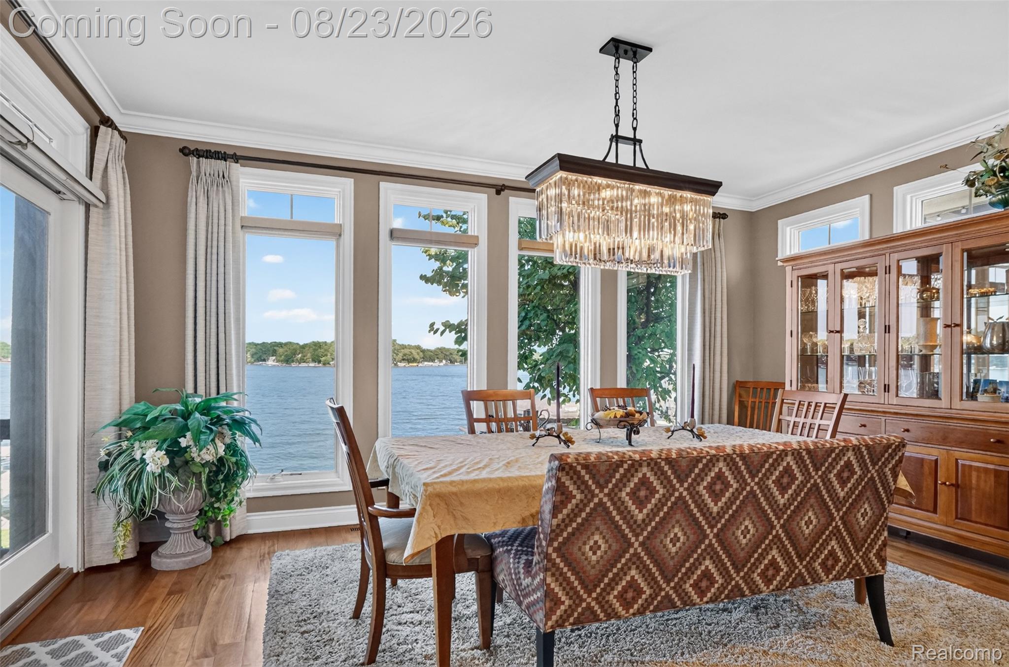 13193 Lake Shore Drive