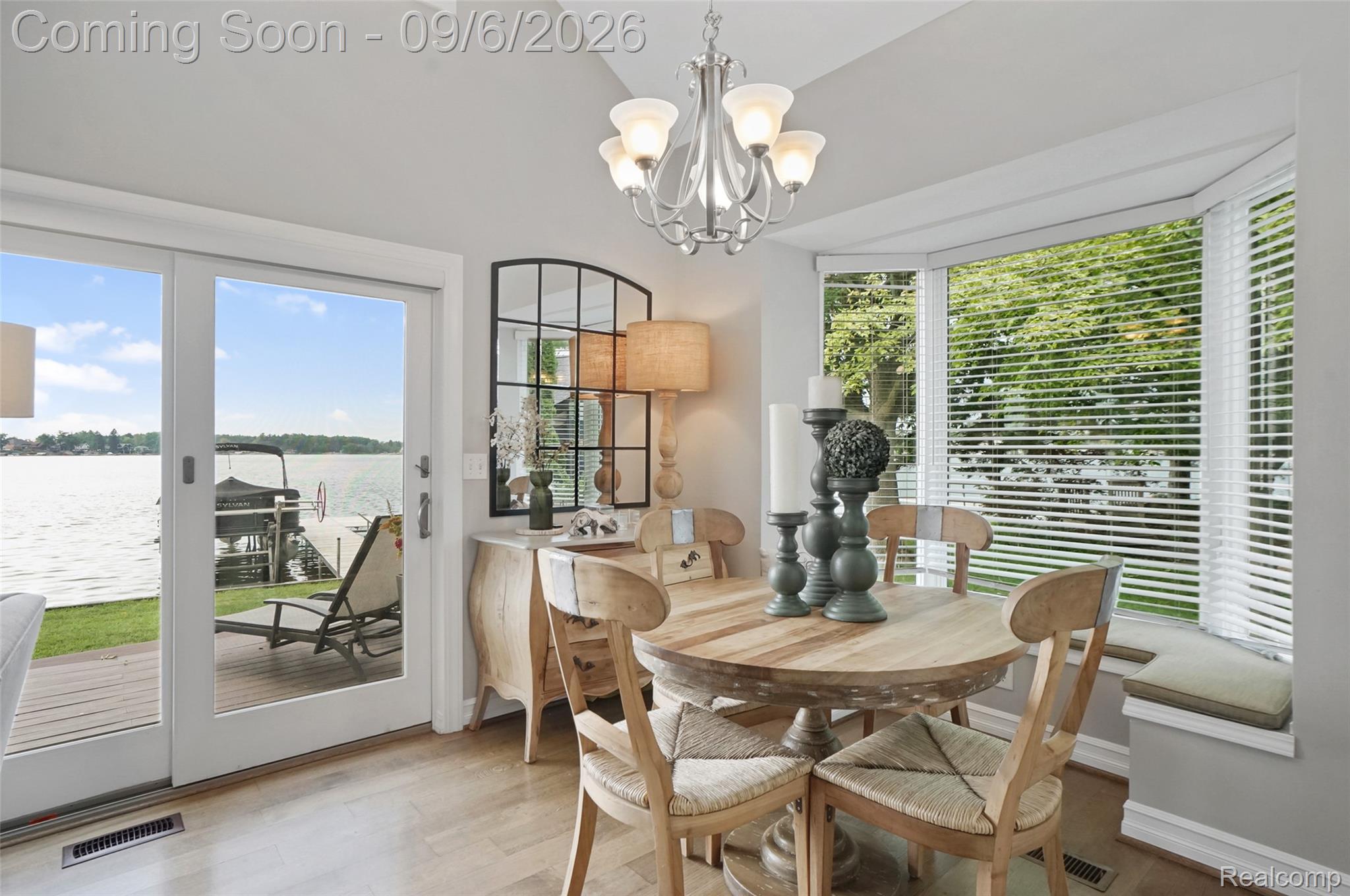 13203 Log Cabin Point