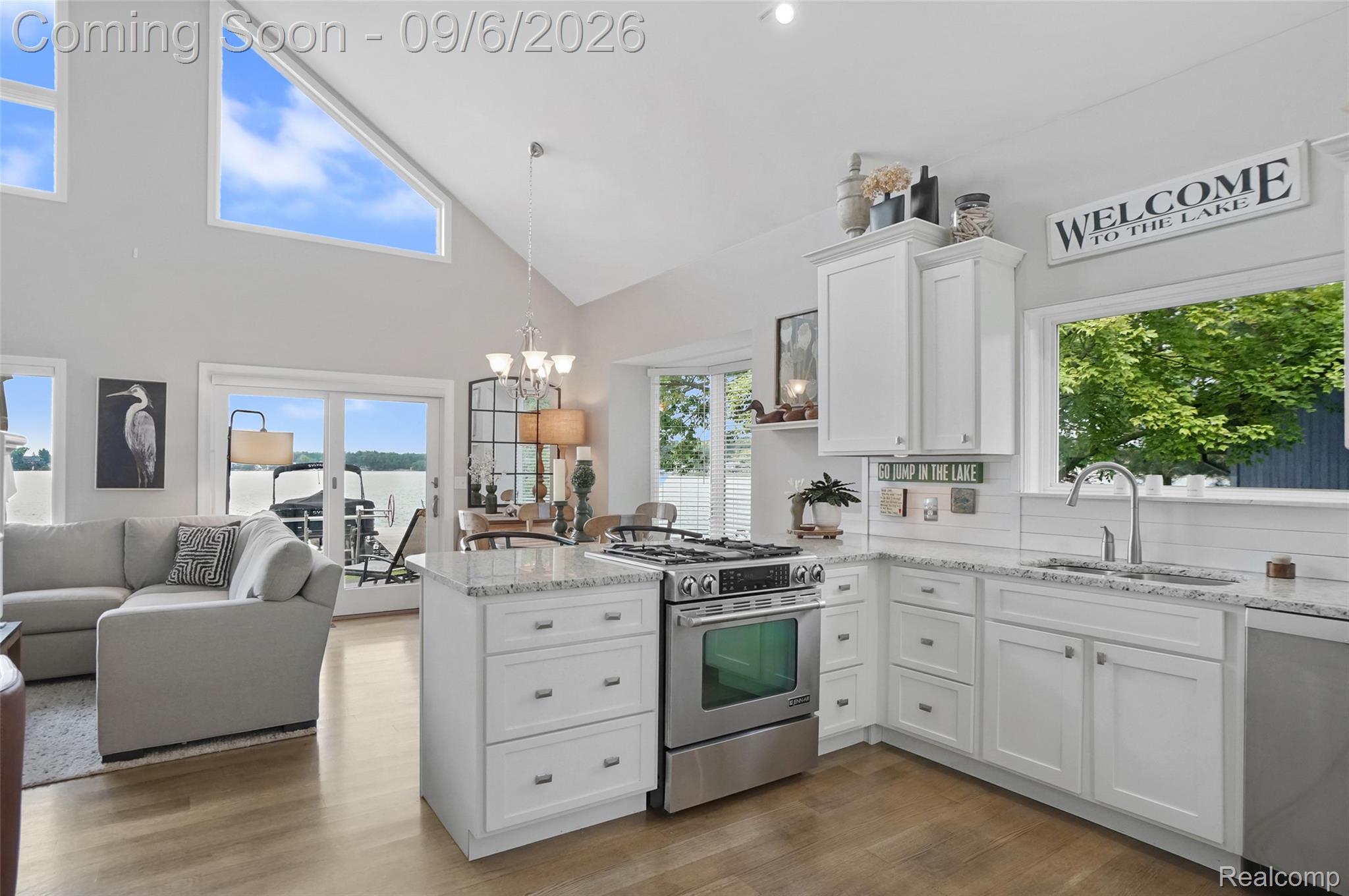 13203 Log Cabin Point