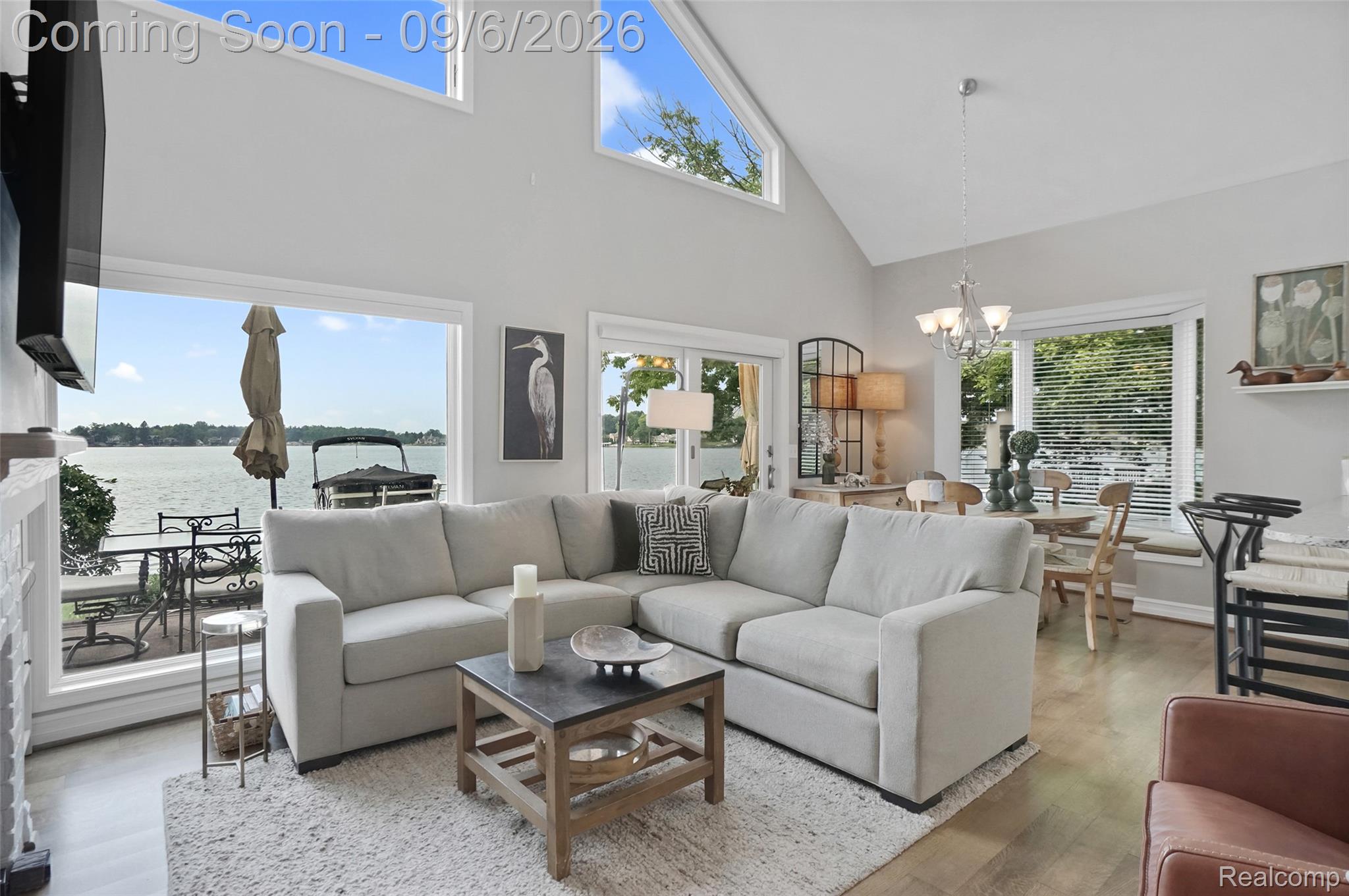 13203 Log Cabin Point