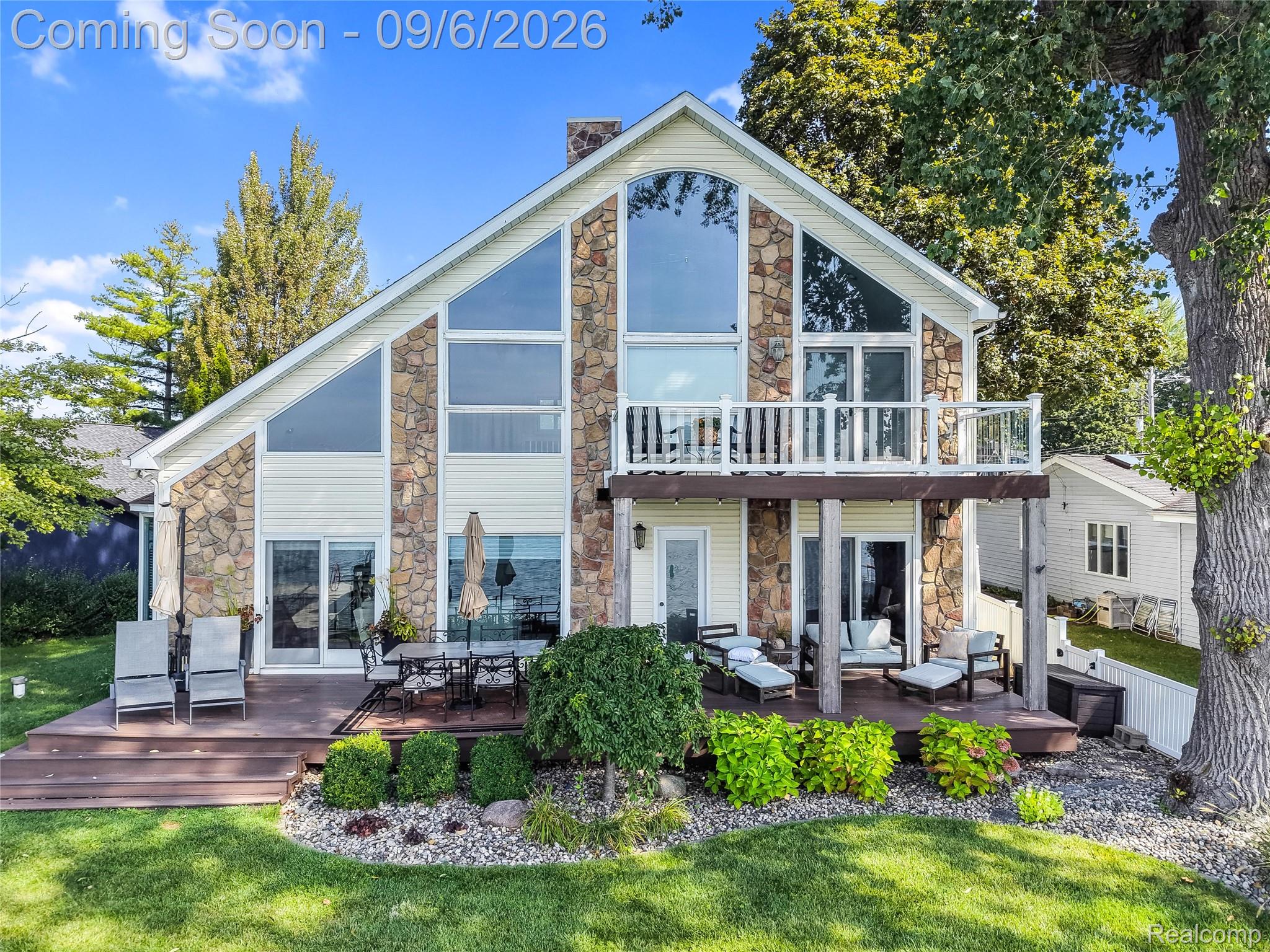 13203 Log Cabin Point