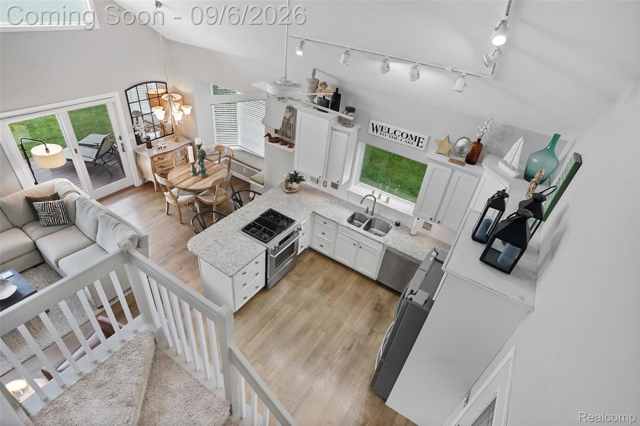 13203 Log Cabin Point