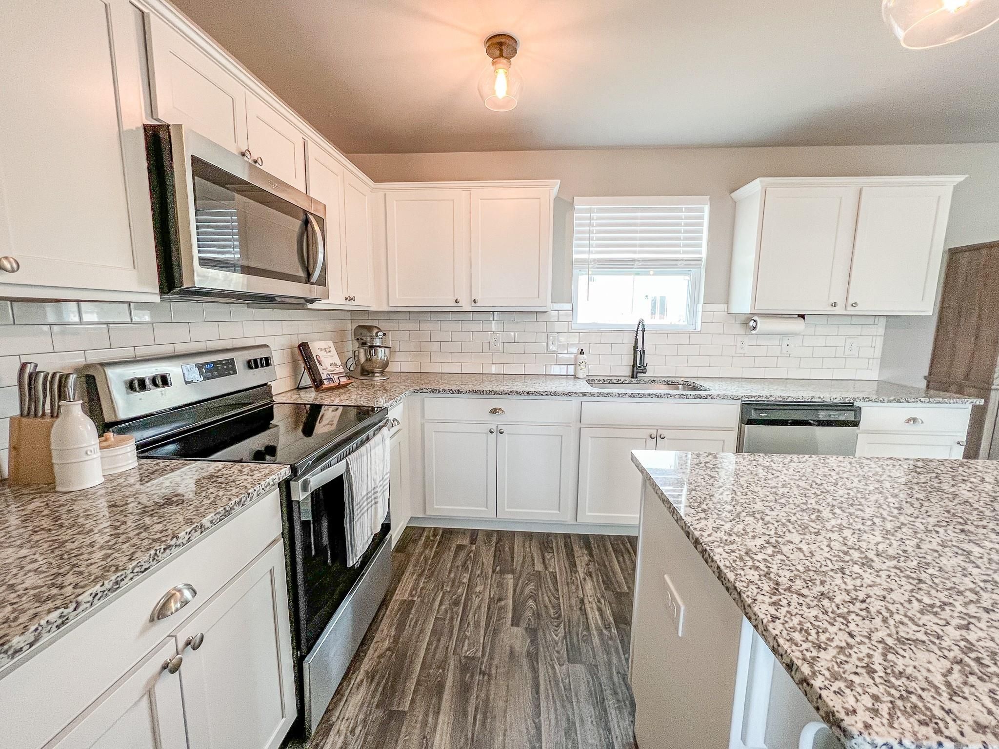 3081 Stratford Lane