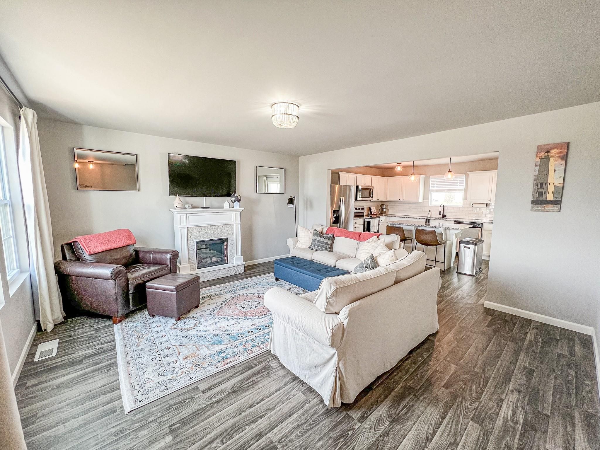 3081 Stratford Lane