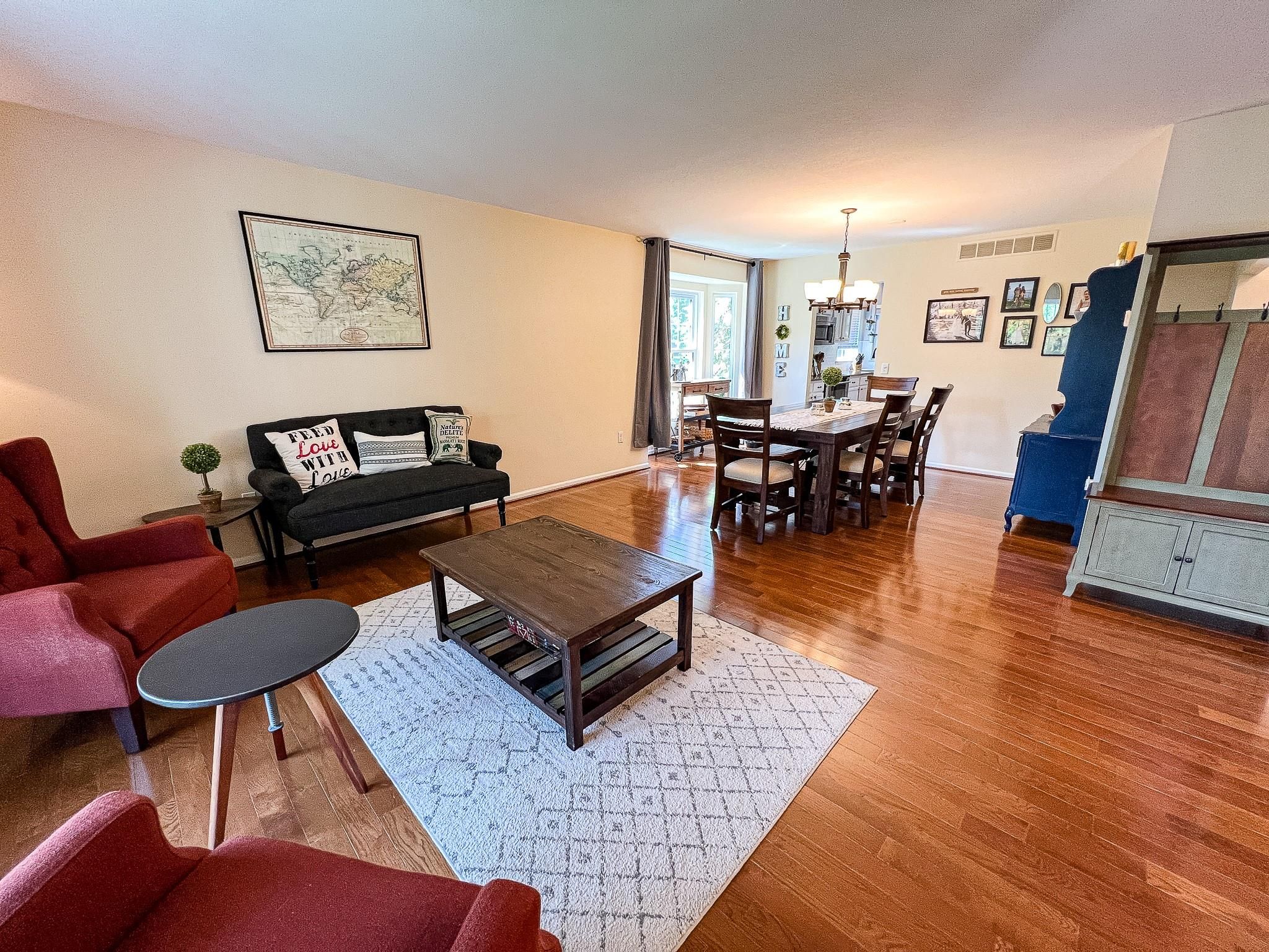5561 WOODFIELD PKWY