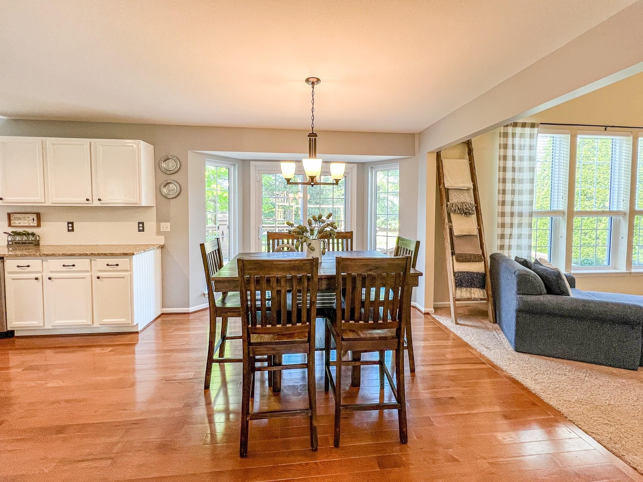 5561 WOODFIELD PKWY