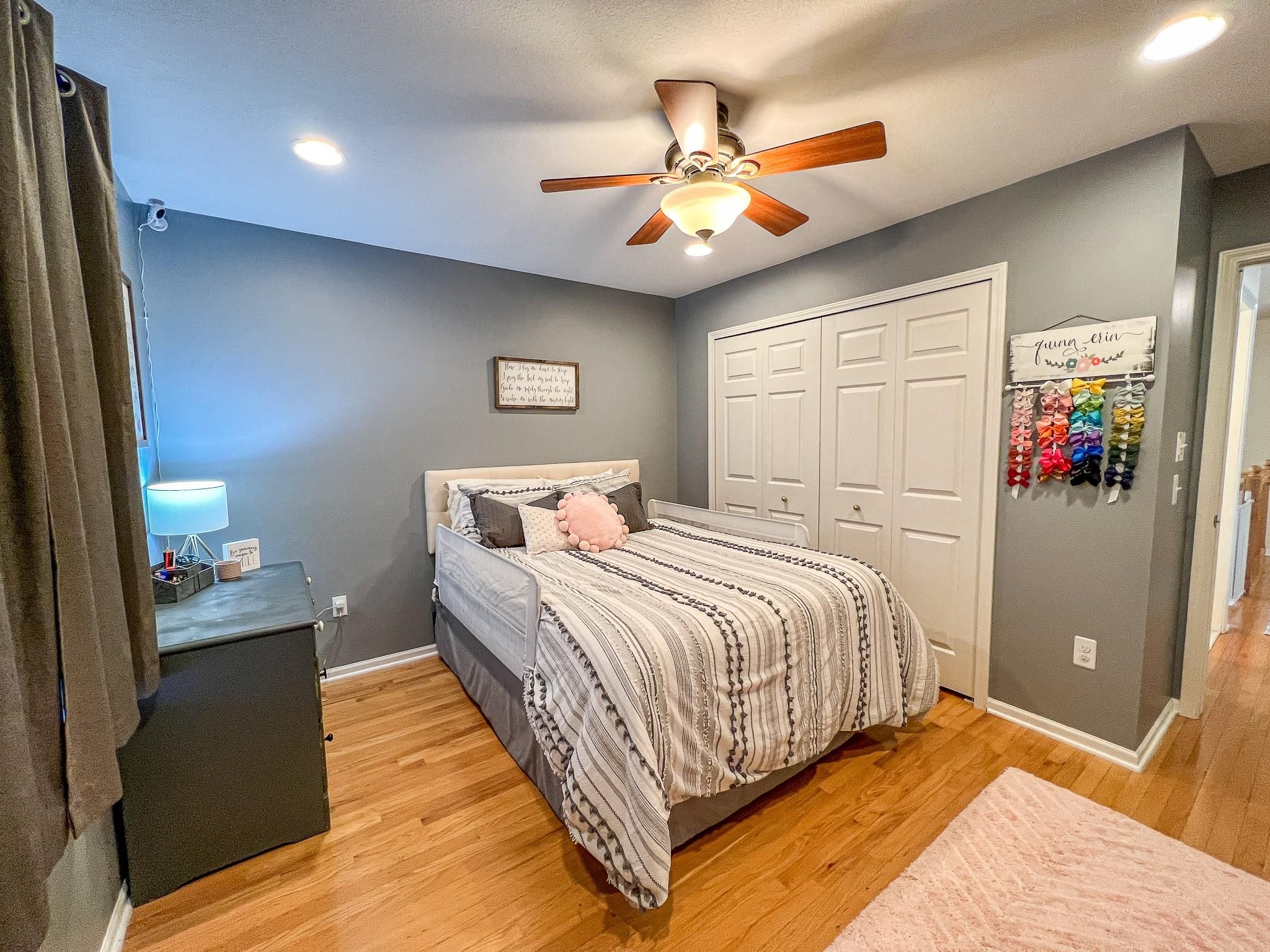 5561 WOODFIELD PKWY