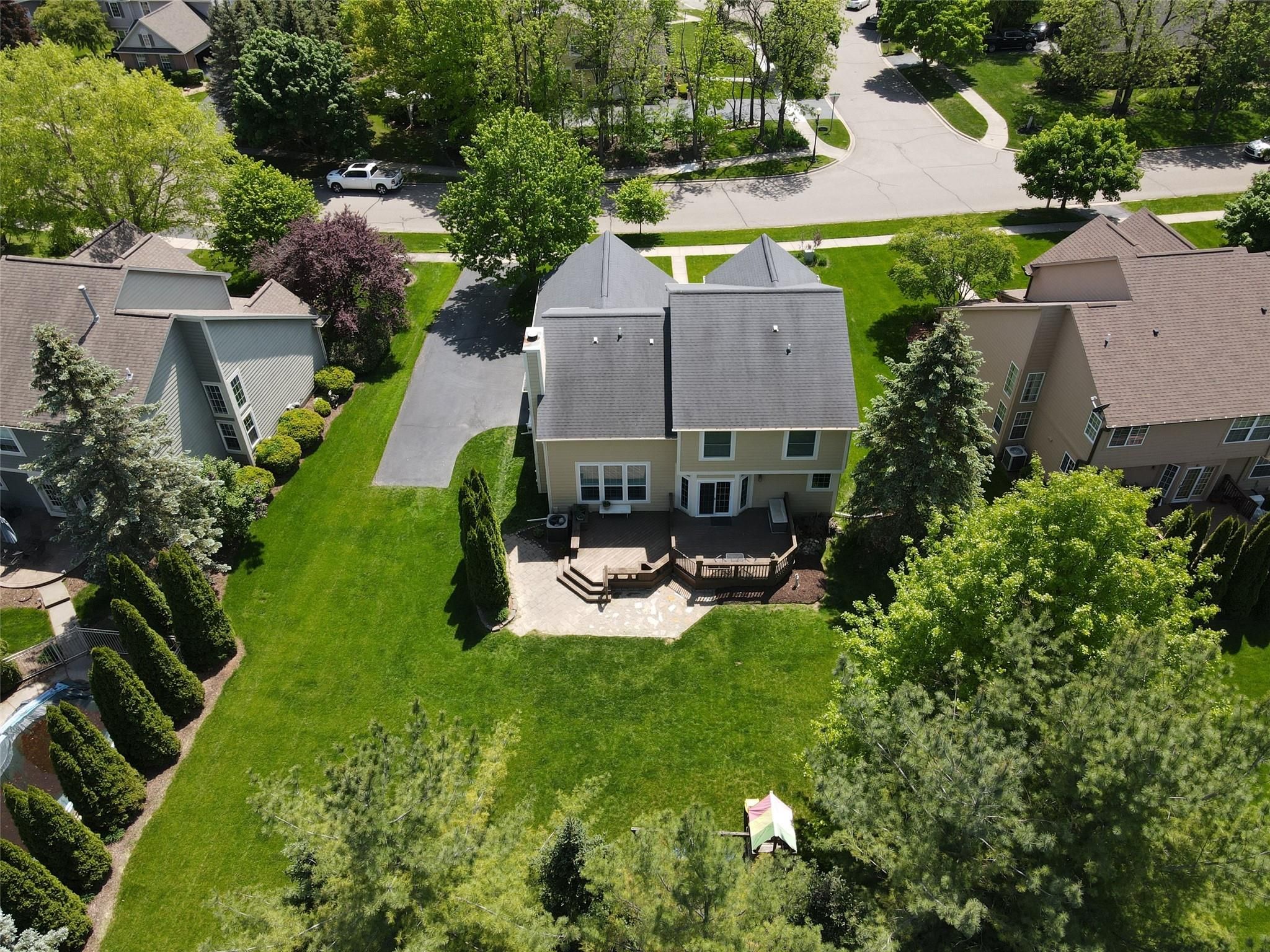 5561 WOODFIELD PKWY