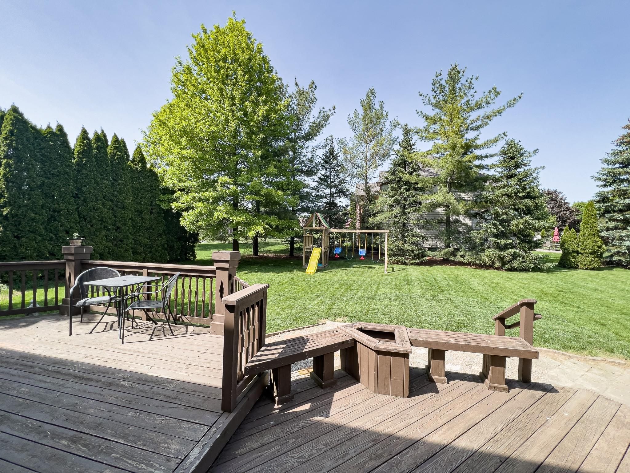5561 WOODFIELD PKWY