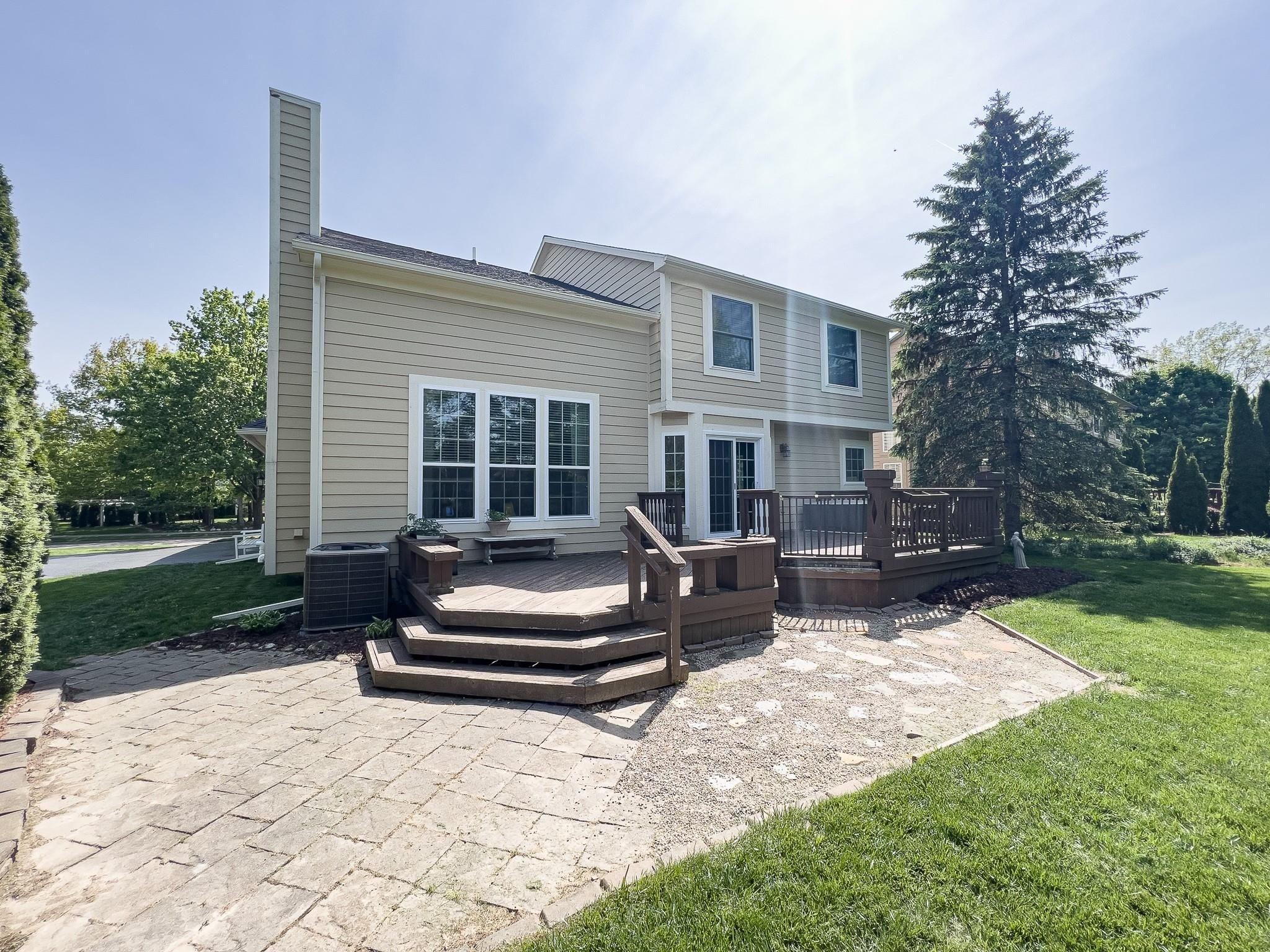 5561 WOODFIELD PKWY