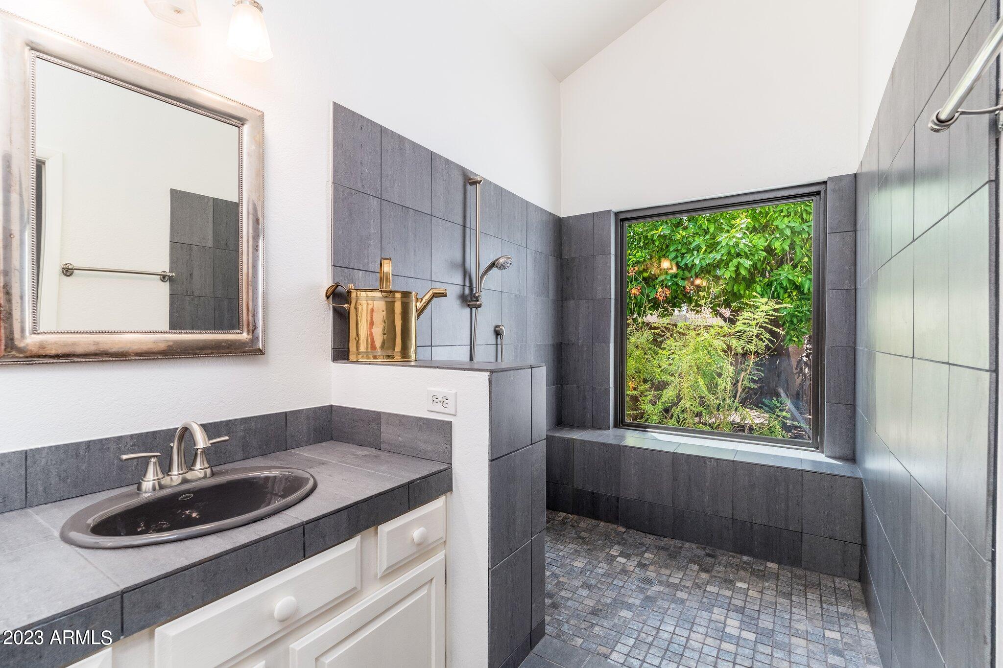 10076 E CALLE DE CIELO Circle E