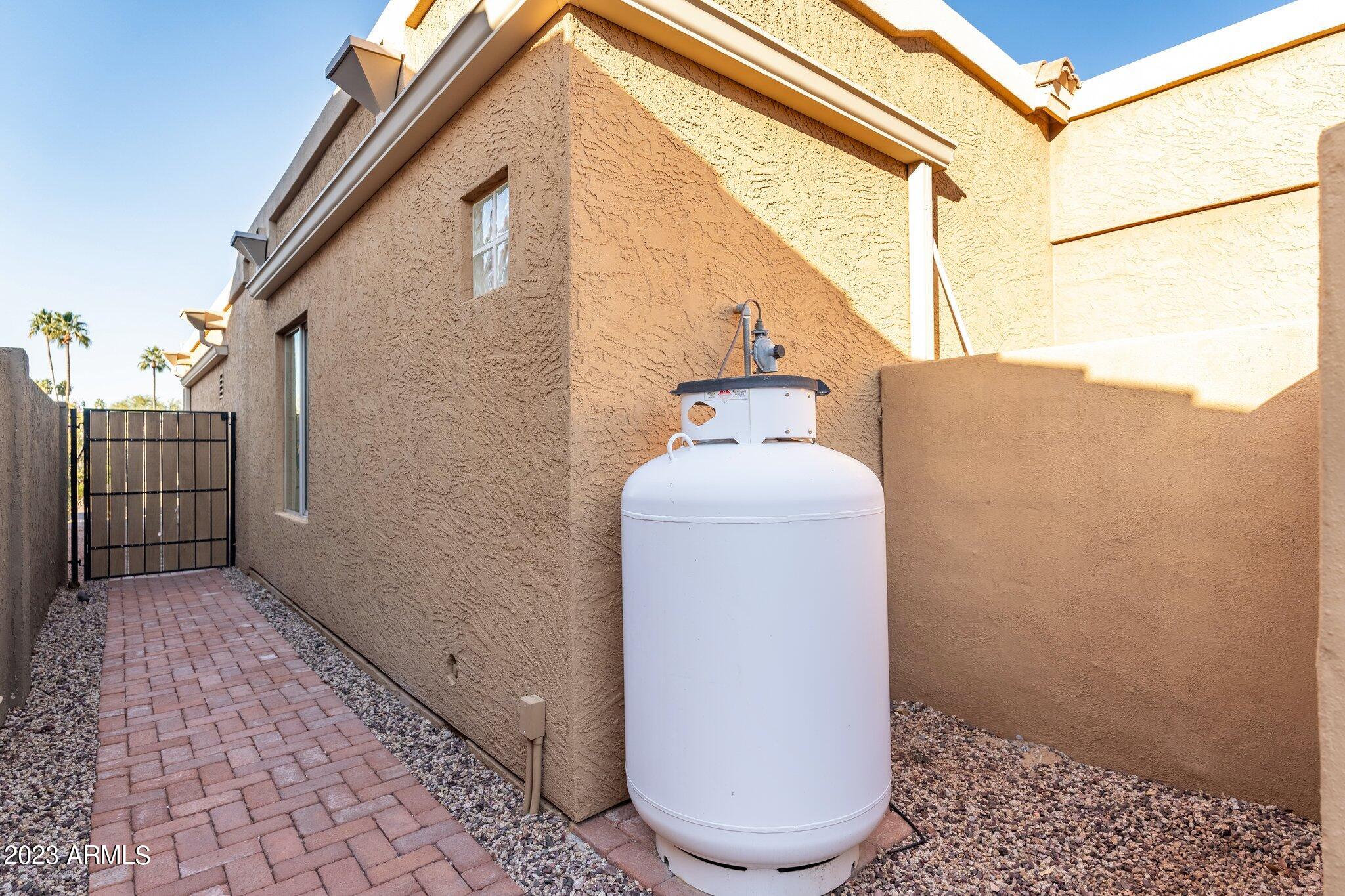 8333 E SAN SALVADOR Drive