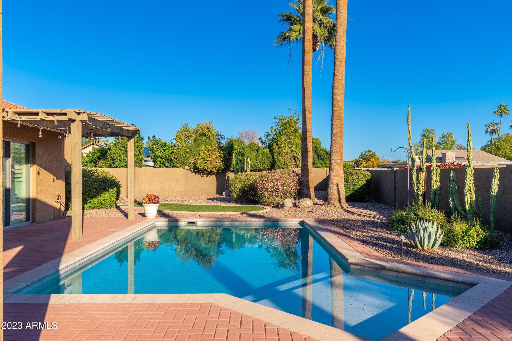 8333 E SAN SALVADOR Drive