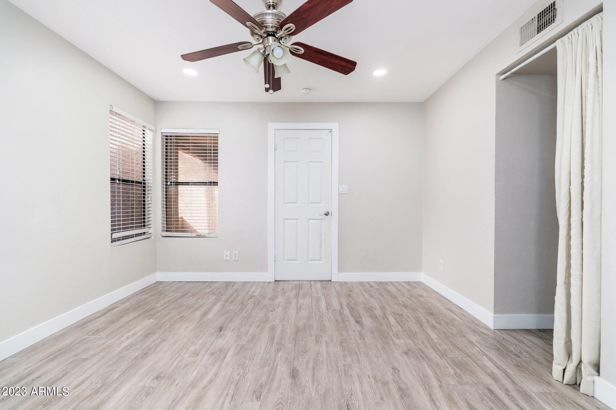 8787 E MOUNTAIN VIEW Road, 1041