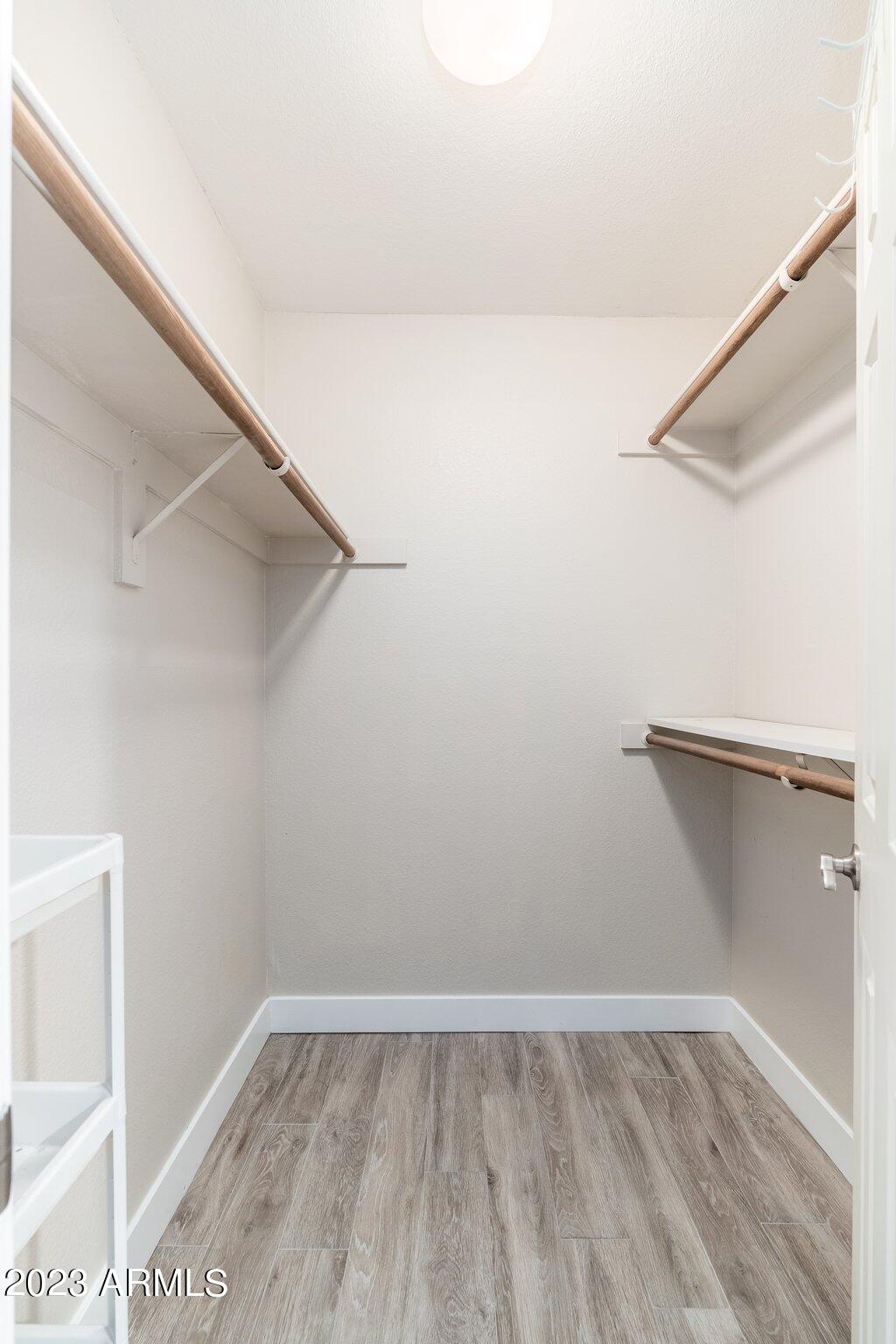 8787 E MOUNTAIN VIEW Road, 1041