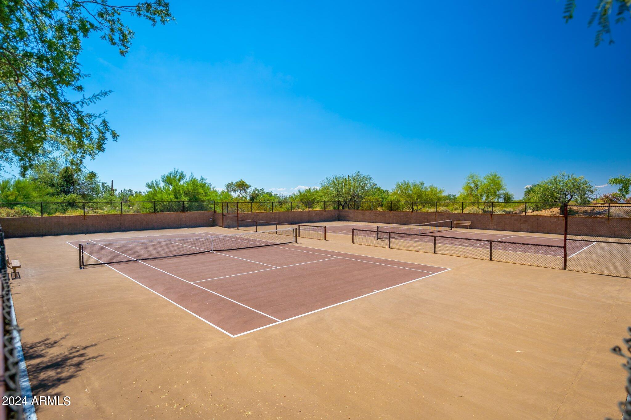 9305 E VIA DONA Road