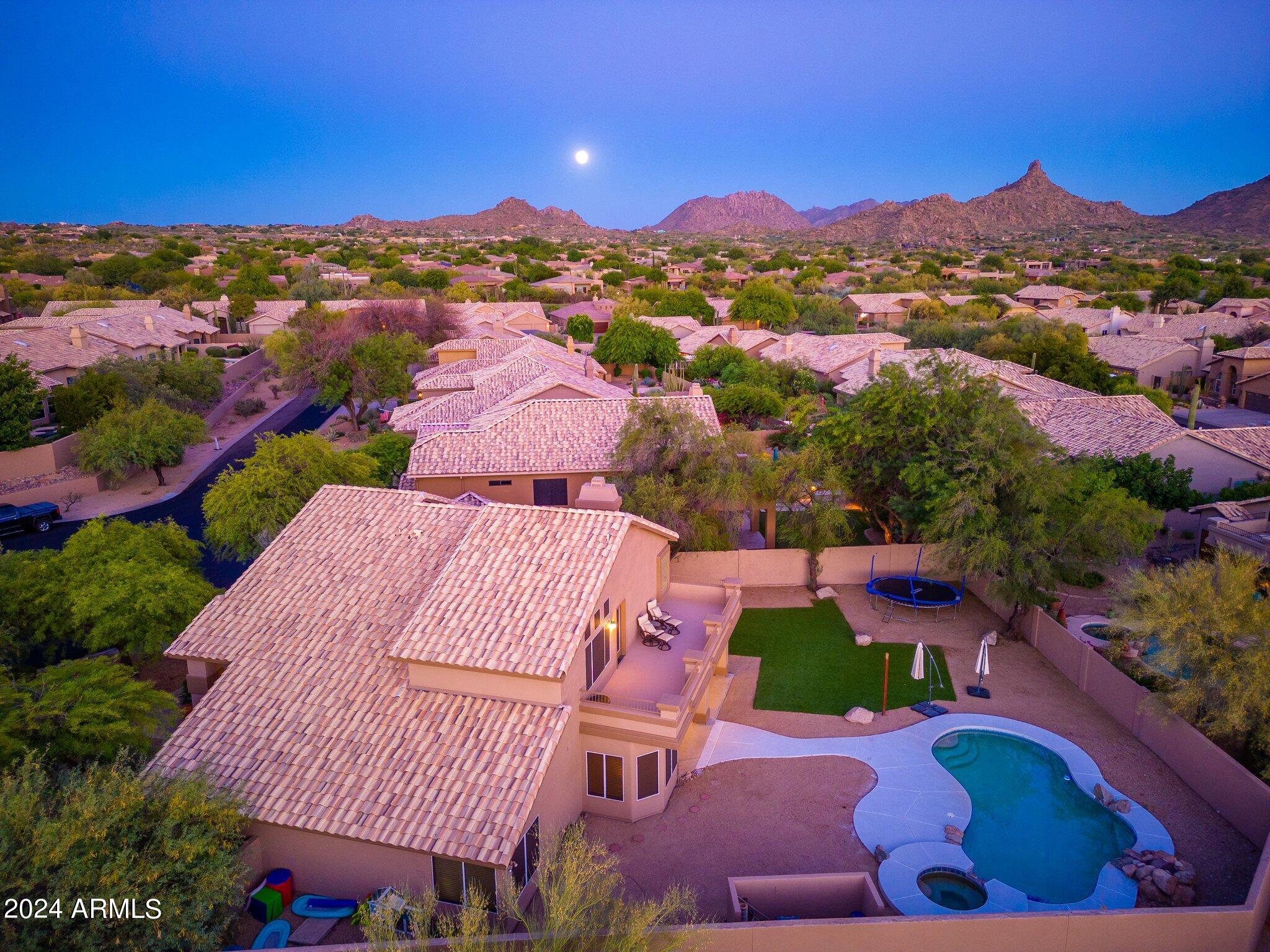 9305 E VIA DONA Road