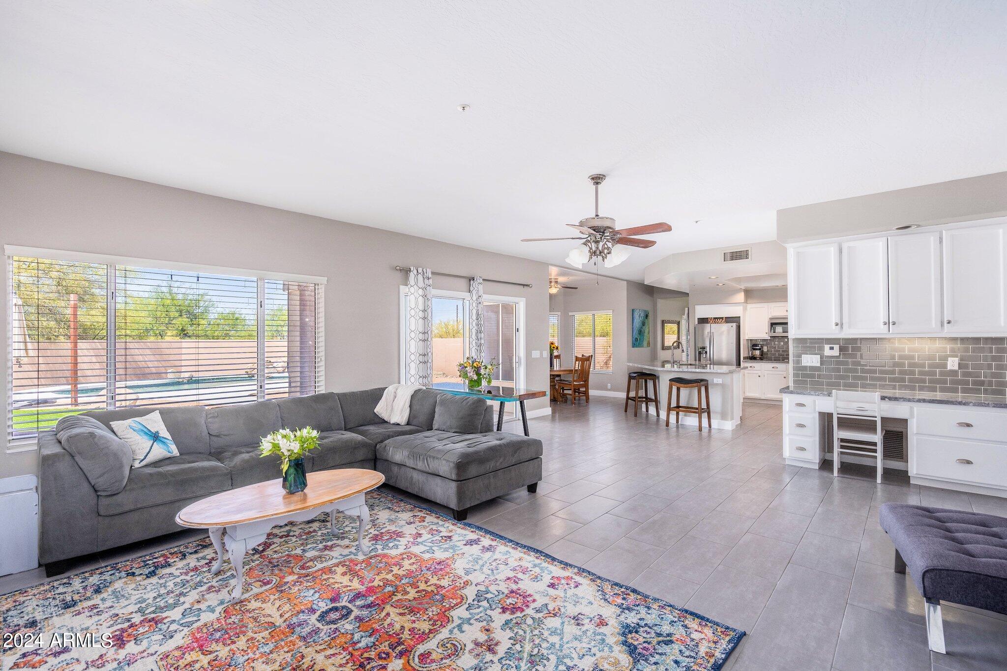 9305 E VIA DONA Road