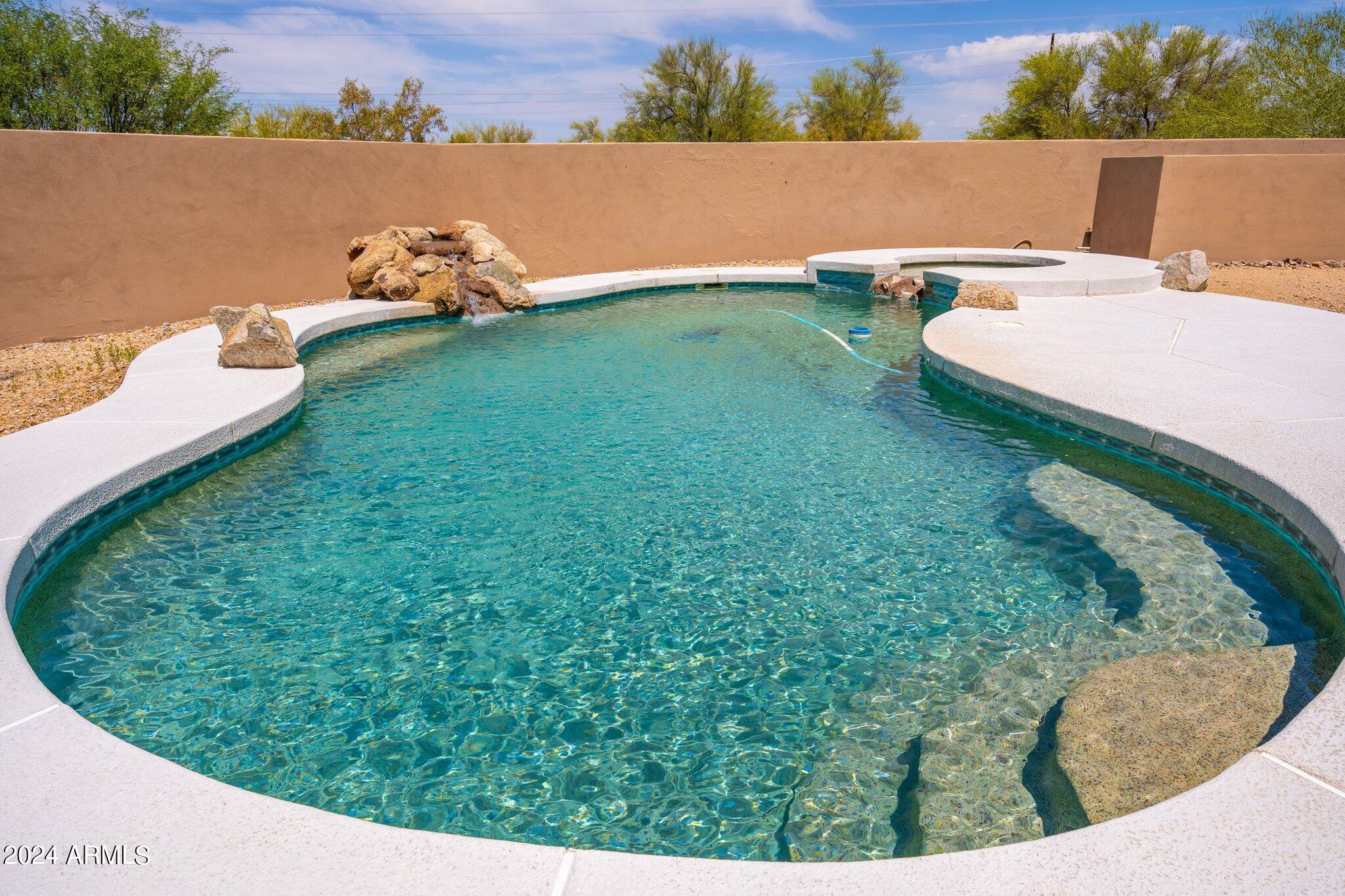 9305 E VIA DONA Road