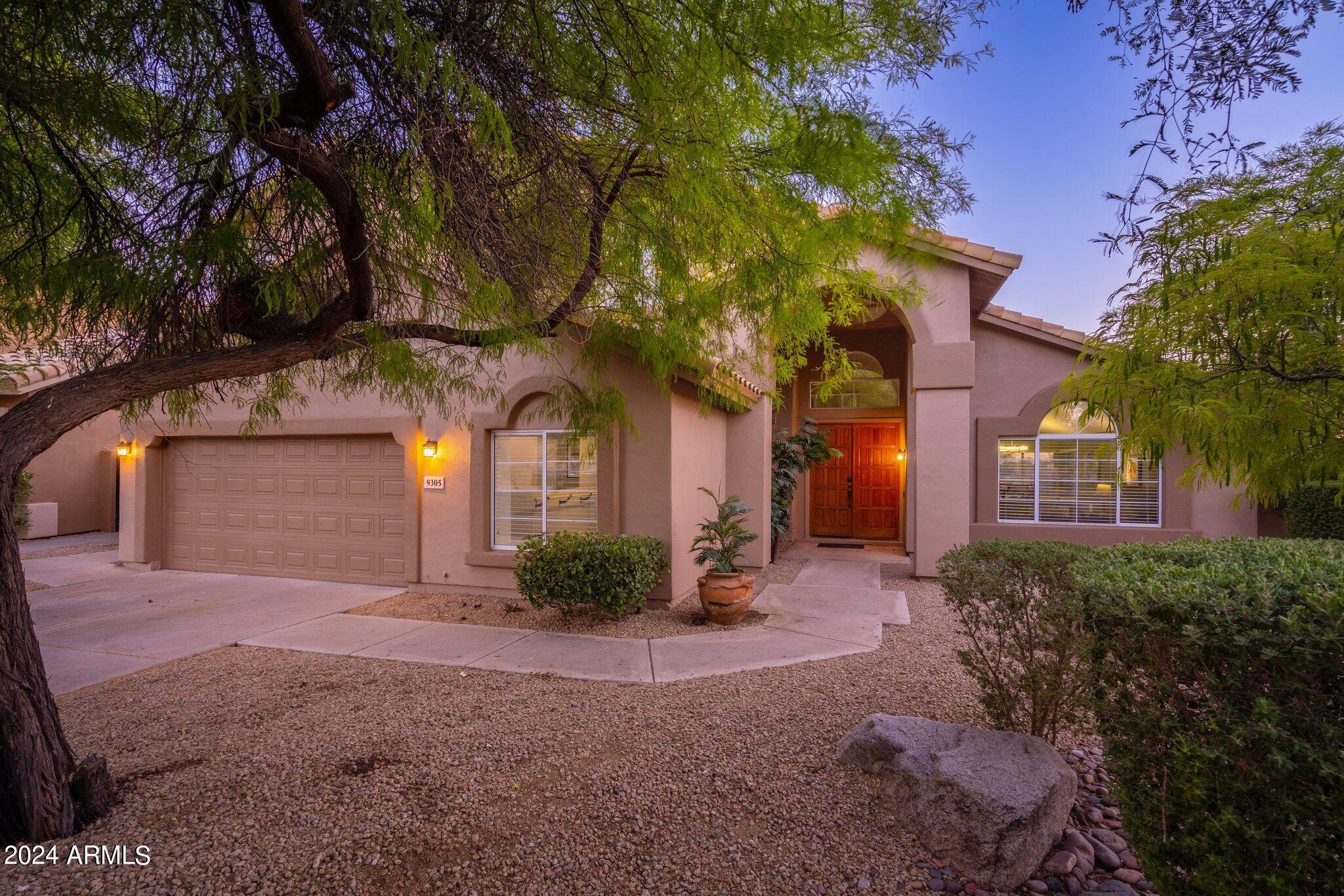 9305 E VIA DONA Road