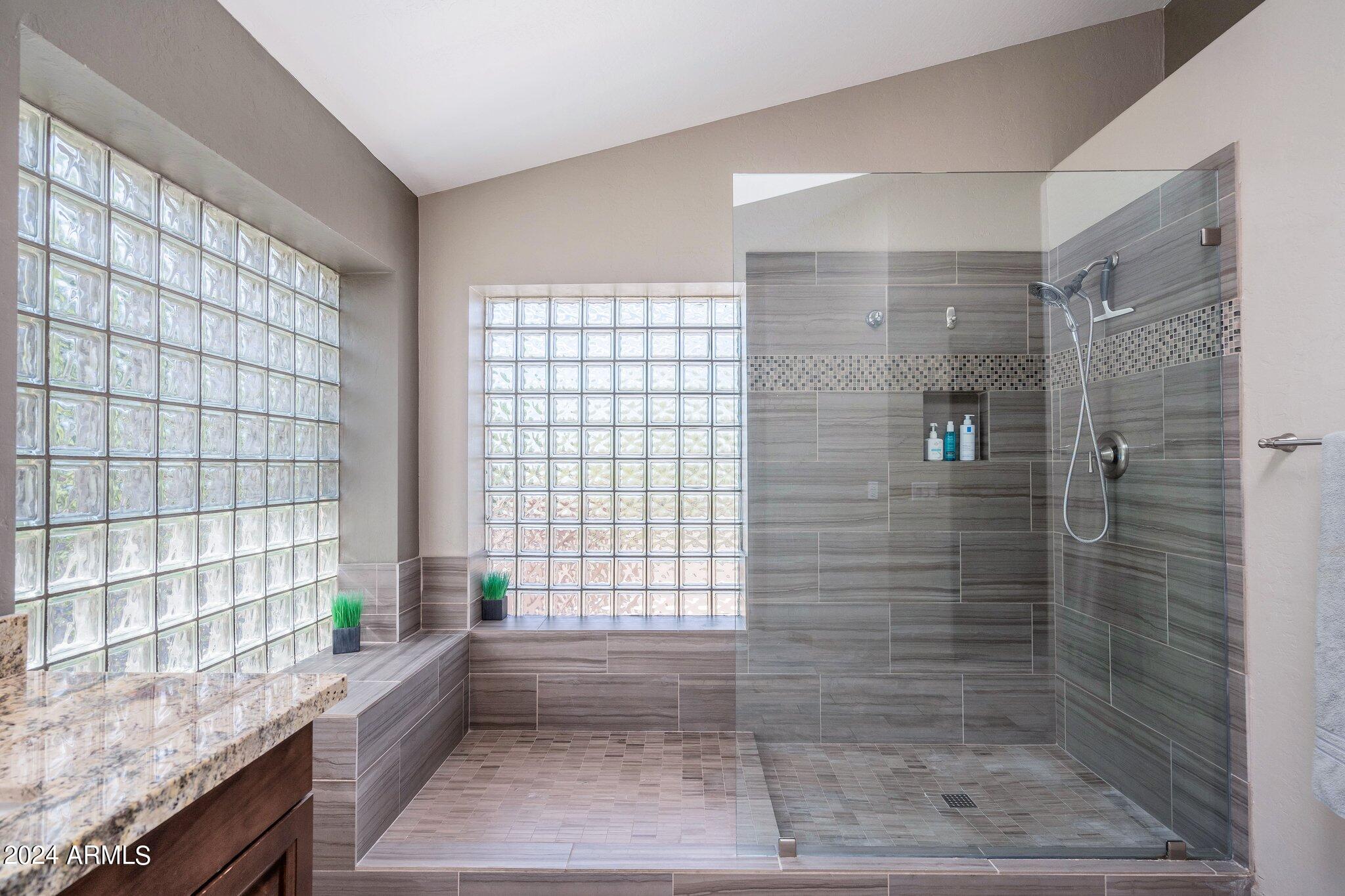 9305 E VIA DONA Road