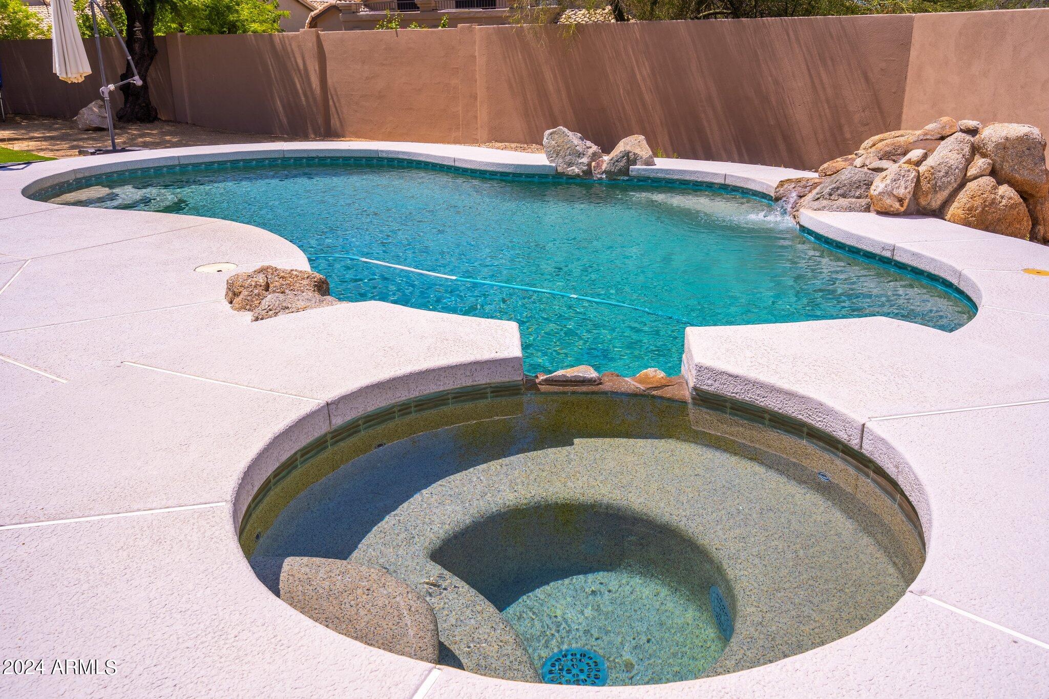 9305 E VIA DONA Road