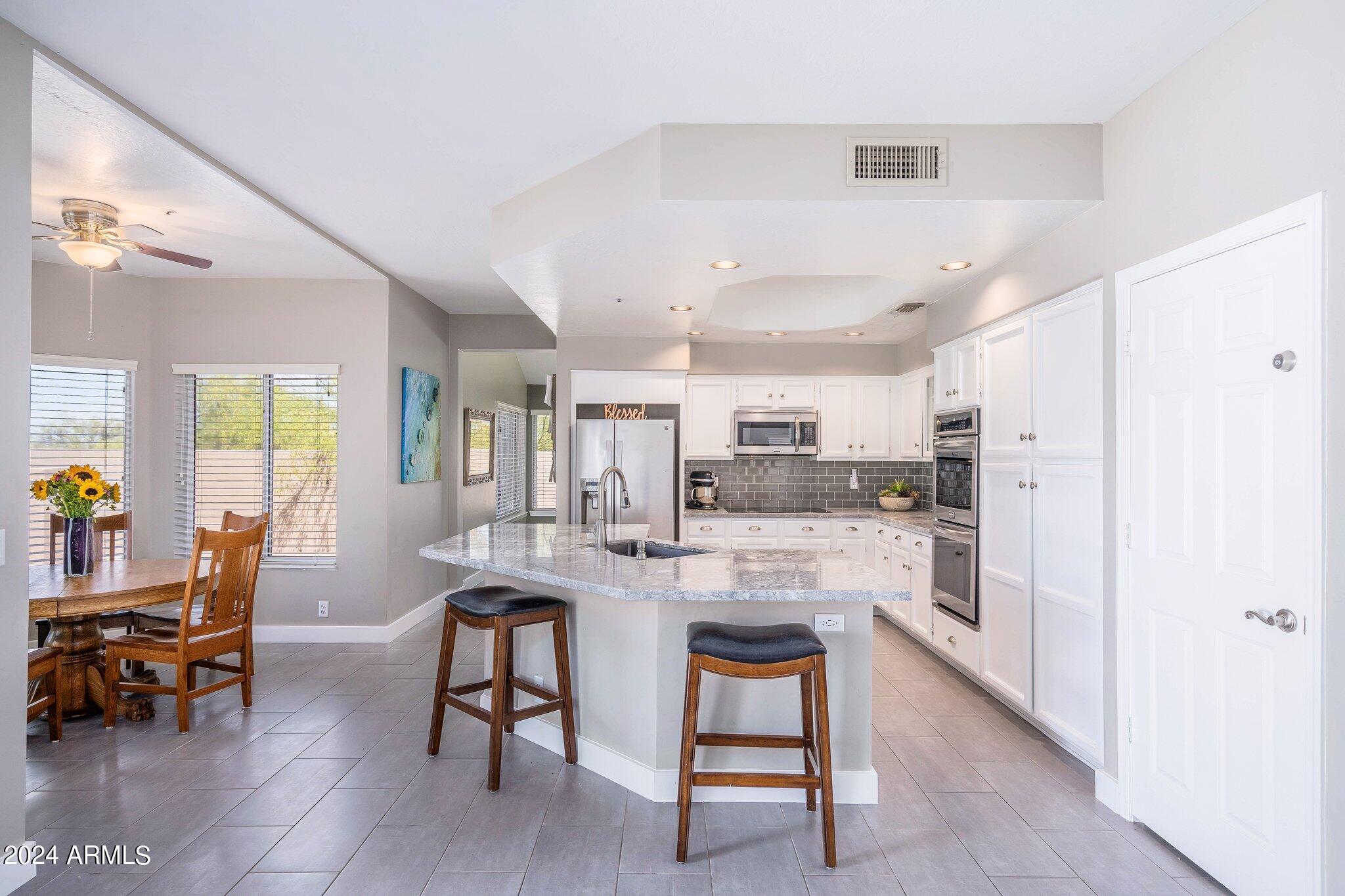 9305 E VIA DONA Road